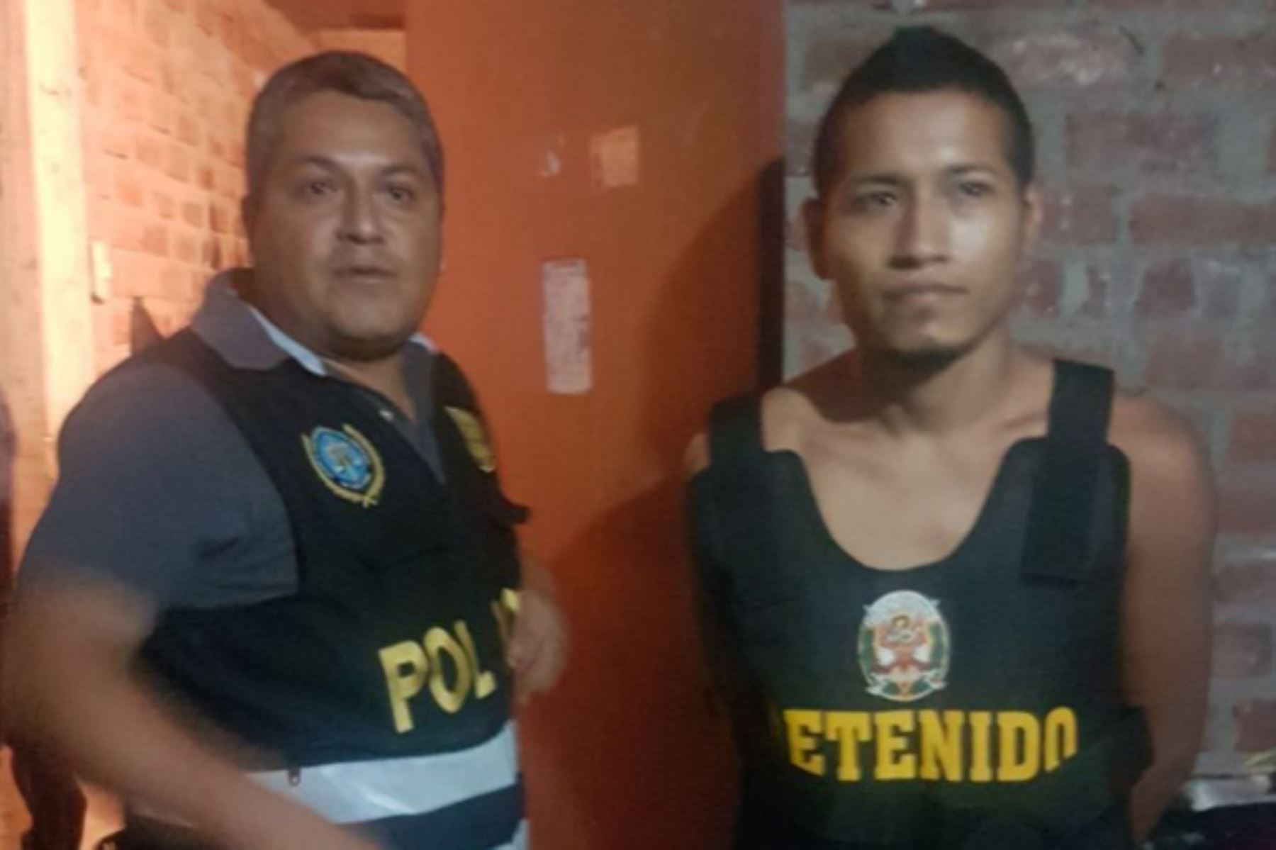a Policía Nacional del Perú (PNP) y el Ministerio Público detuvieron hoy en Trujillo a seis integrantes de la banda criminal conocida como “Los gemelos sádicos”, dedicados al robo agravado y a la extorsión en el distrito de La Esperanza