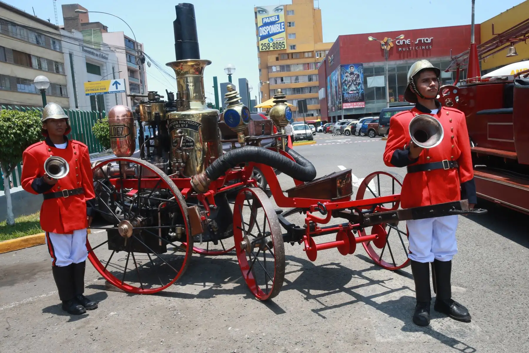 Maquina a vapor Merryweather de 1895, jalado por caballos  .Foto: ANDINA/Norman Córdova