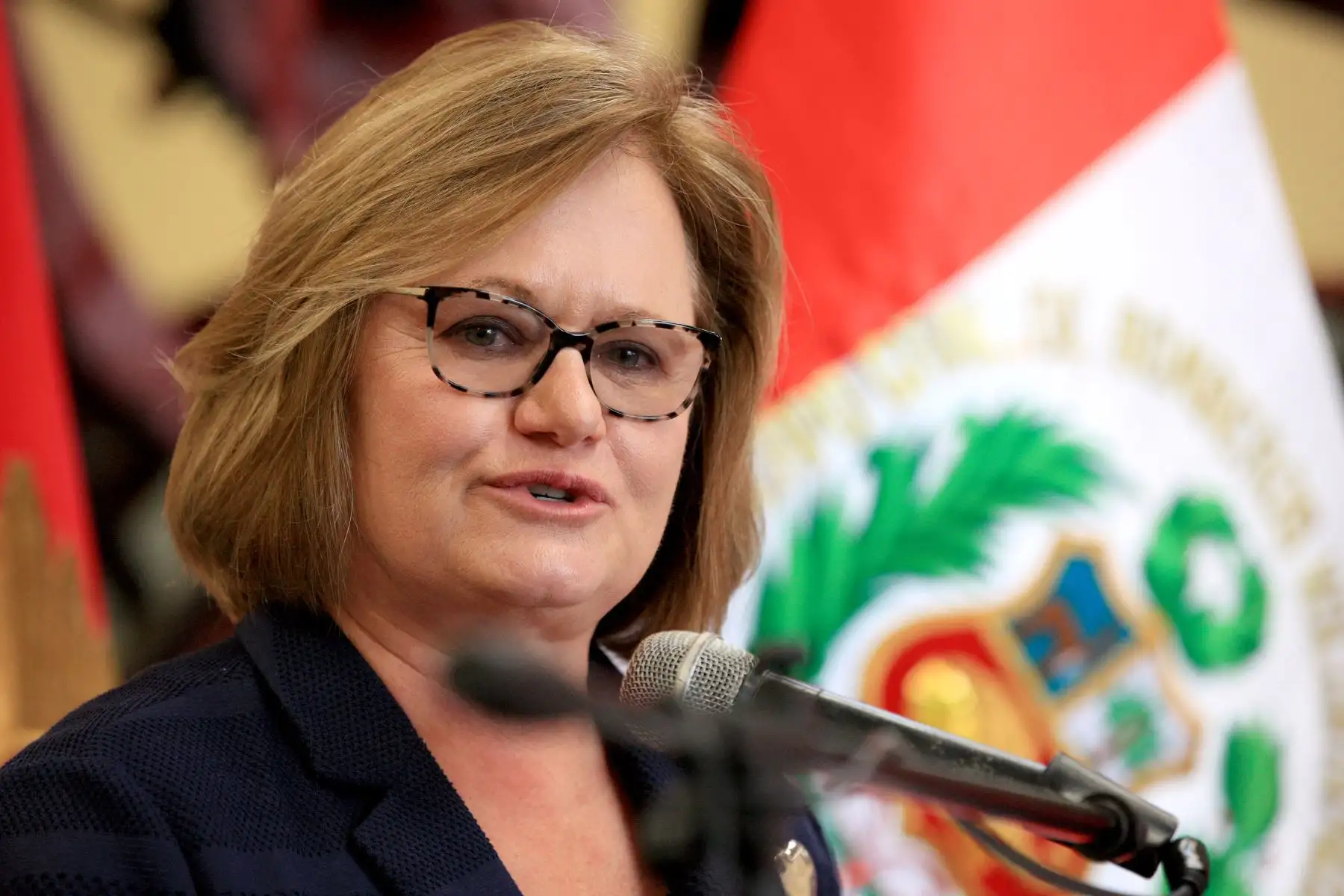Con el apoyo de  la Asociación de Bomberos de Japón,  el Gobierno de dicho país y la Embajada de Perú en Japón, la Primera Dama Nancy Lange canalizó este lunes al Cuerpo General de Bomberos Voluntarios de Perú una donación consistente en cuatro autobombas pequeñas, cuatro ambulancias, un camión cisterna y una camioneta de comando. Foto: ANDINA/Dante Zegarra