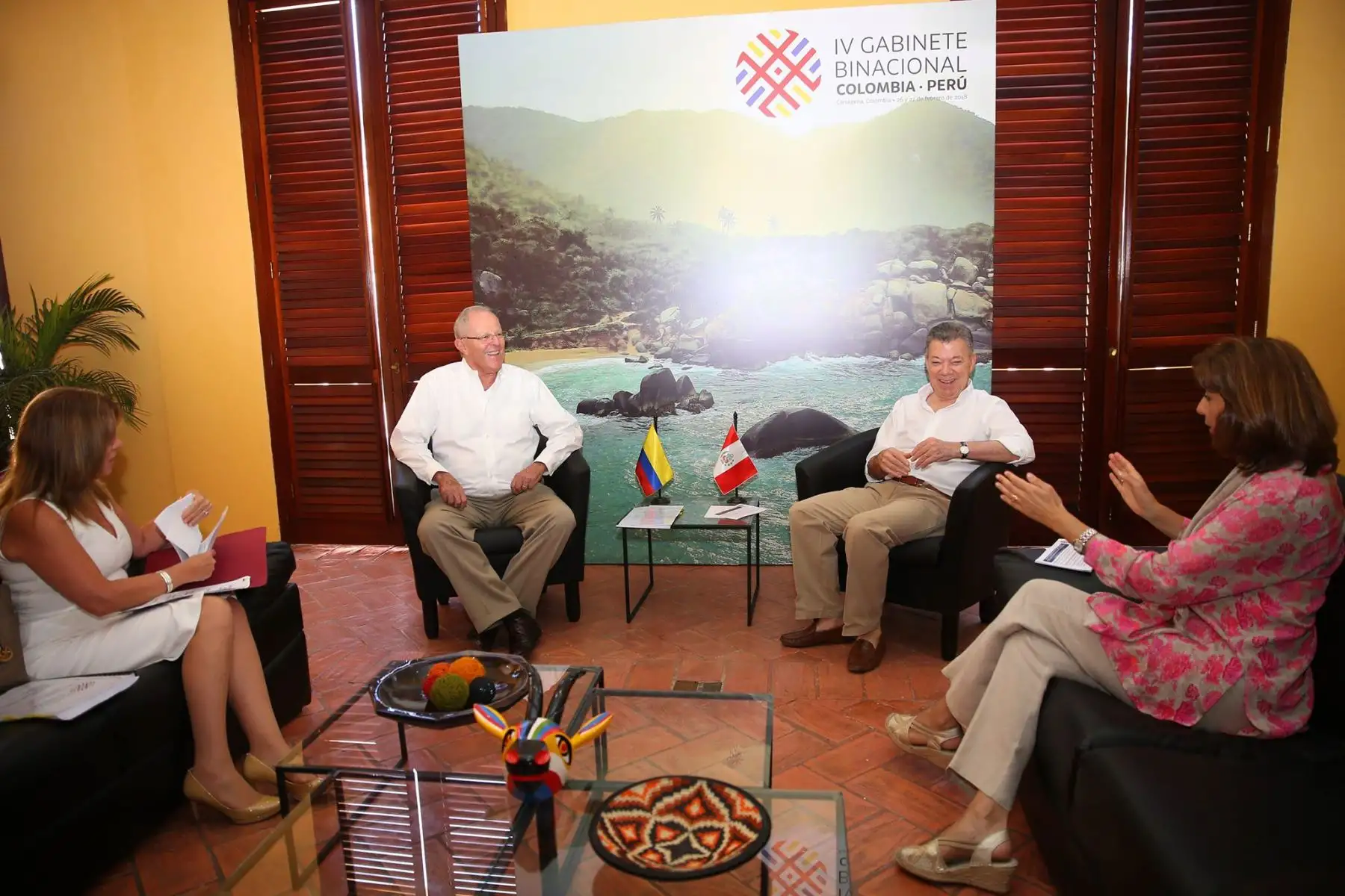 El presidente Pedro Pablo Kuczynski se reúne con su homólogo colombiano Juan Manuel Santos previo al IV Gabinete Binacional Perú - Colombia en la ciudad de Cartagena.Foto: ANDINA/ Prensa Presidencia