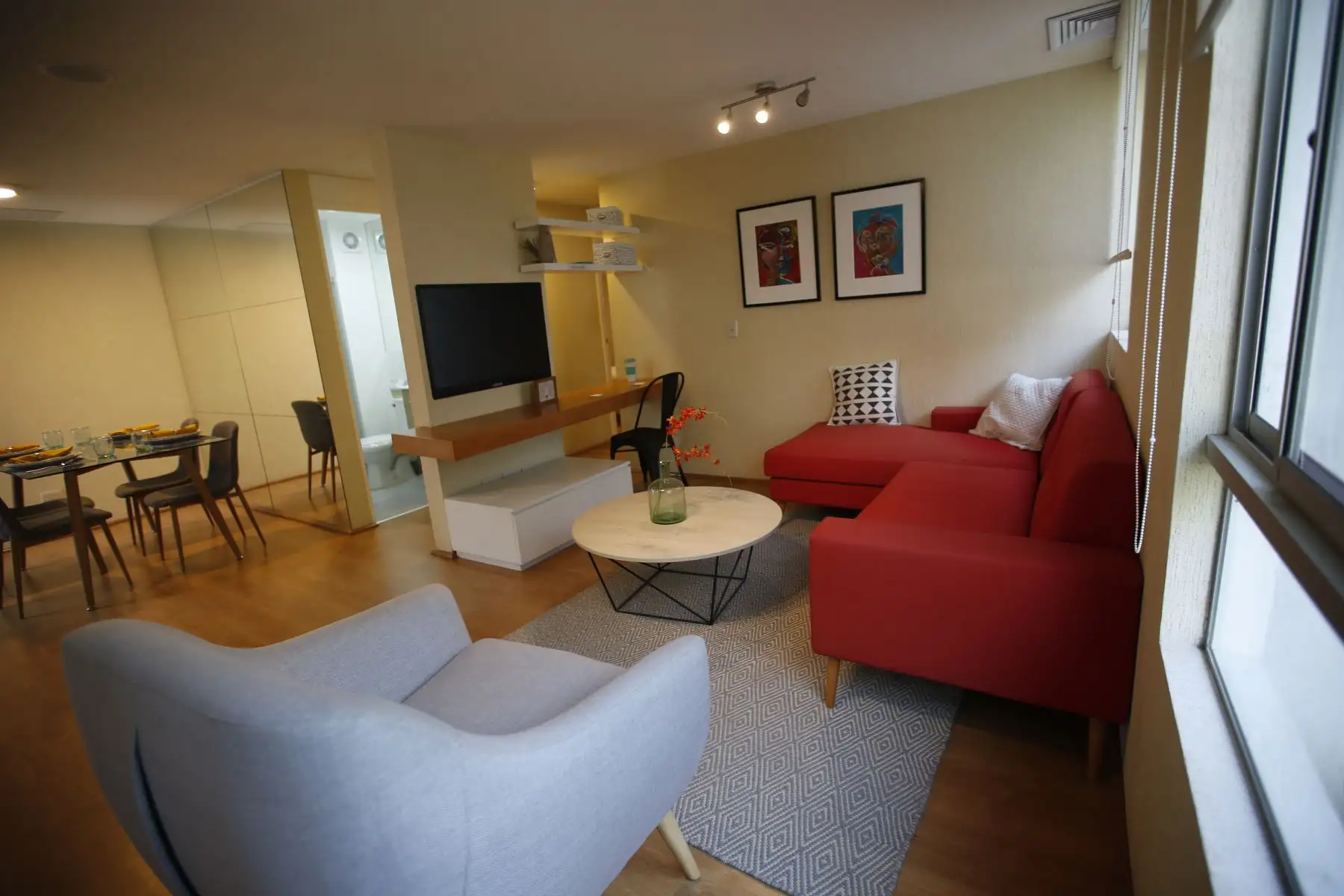Habitabilidad: la habitabilidad de la vivienda es otro elemento clave, lo más recomendado es instalar electrodomésticos eficientes clasificados con la etiqueta energética ya que aportan más de un 50% de ahorro. Foto: Ministerio de Vivienda, Construcción y Saneamiento.