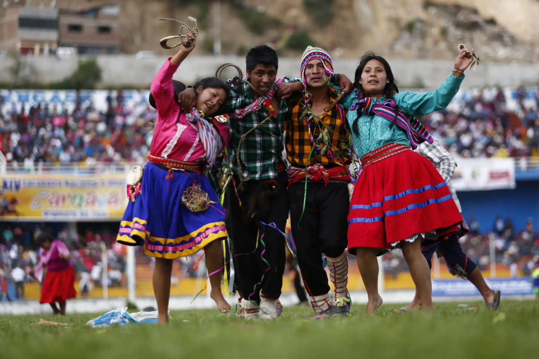 El Pukllay es una fiesta colectiva de toda la sociedad civil sin diferencias de ninguna índole. Es una fiesta de orígenes ancestrales, de agradecimiento a la naturaleza, a los apus y a la pachamama. Foto: PROMPERÚ