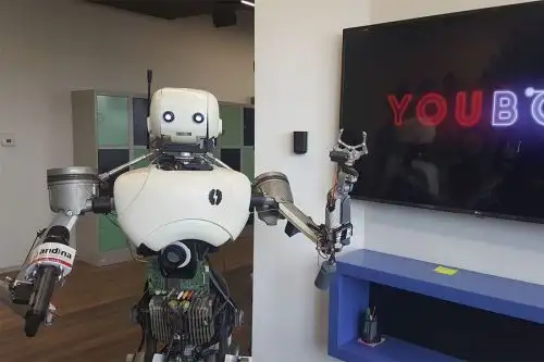 Youbot puede interactuar con los estudiantes y docentes.  Foto: ANDINA