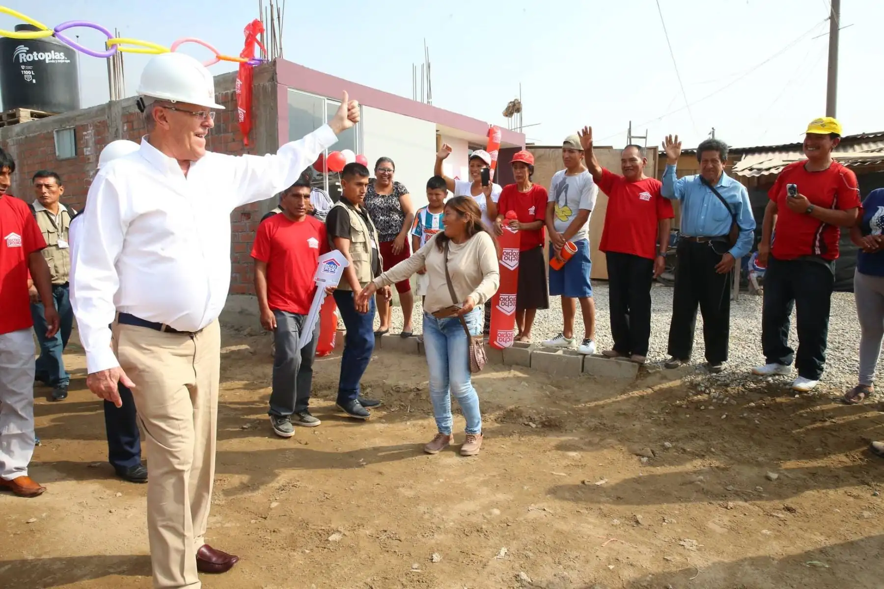 Presidente Kuczynski entrega la vivienda número 2,000 a escala nacional en Cajamarquilla (Lurigancho). Foto: ANDINA/ Prensa Presidencia