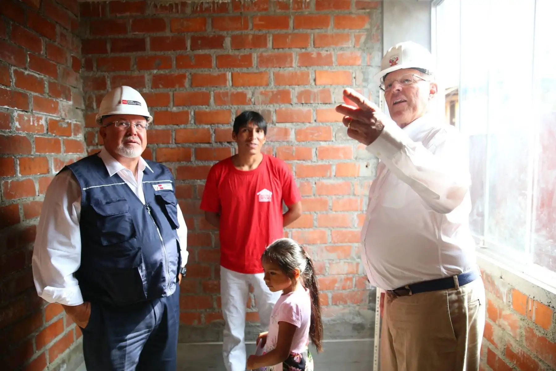 Presidente Kuczynski entrega la vivienda número 2,000 a escala nacional en Cajamarquilla (Lurigancho). Foto: ANDINA/ Prensa Presidencia