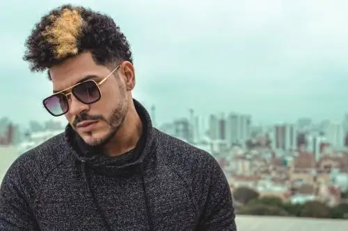 Dyland presenta su nuevo tema.