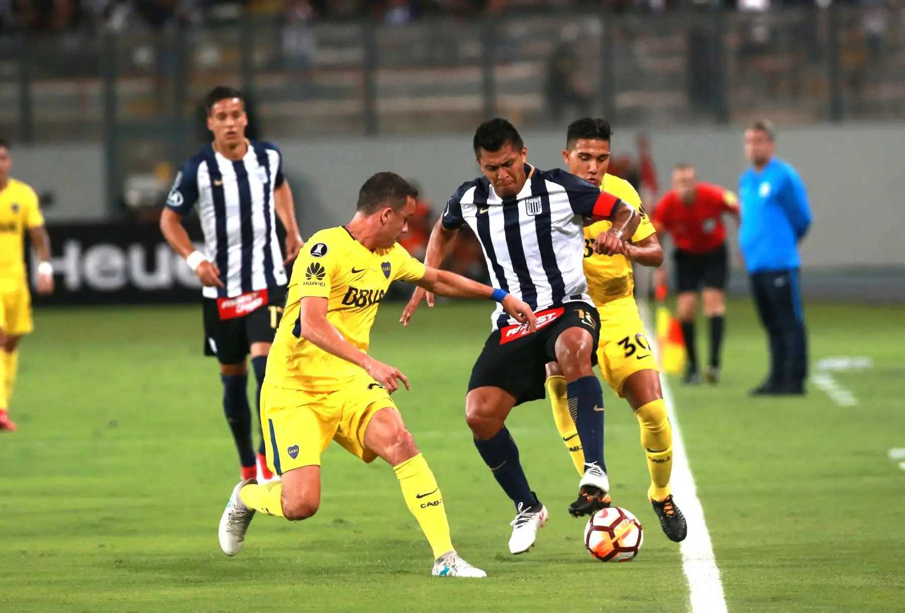 Alianza Lima enfrenta a Boca Juniors en el Estadio Nacional por la Copa Libertadores 2018. Foto: ANDINA/Jhony Laurente.