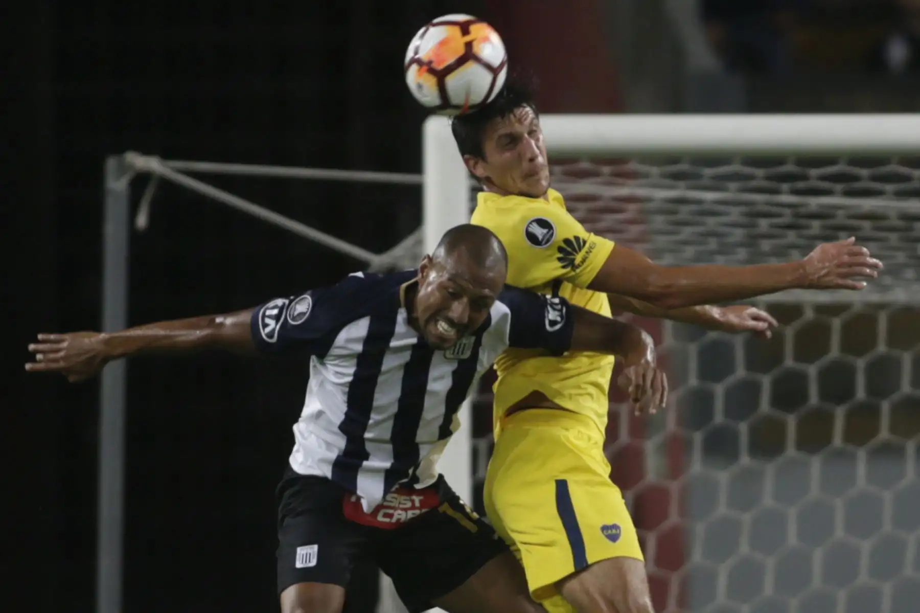 Alianza Lima empató 0-0 ante Boca Juniors. Foto: ANDINA/Carlos Lezama