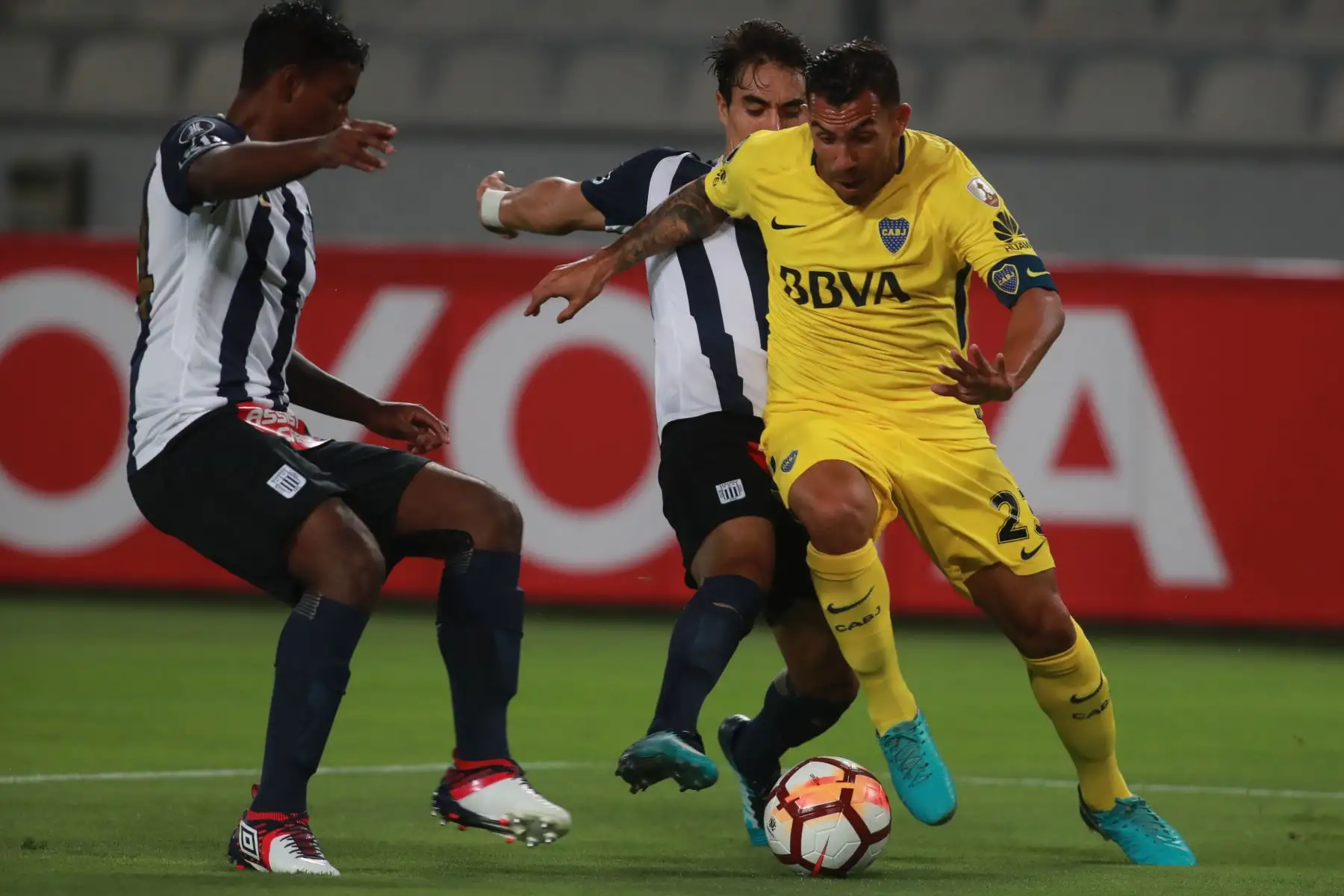 Alianza Lima empató 0-0 ante Boca Juniors. Foto: ANDINA/Carlos Lezama