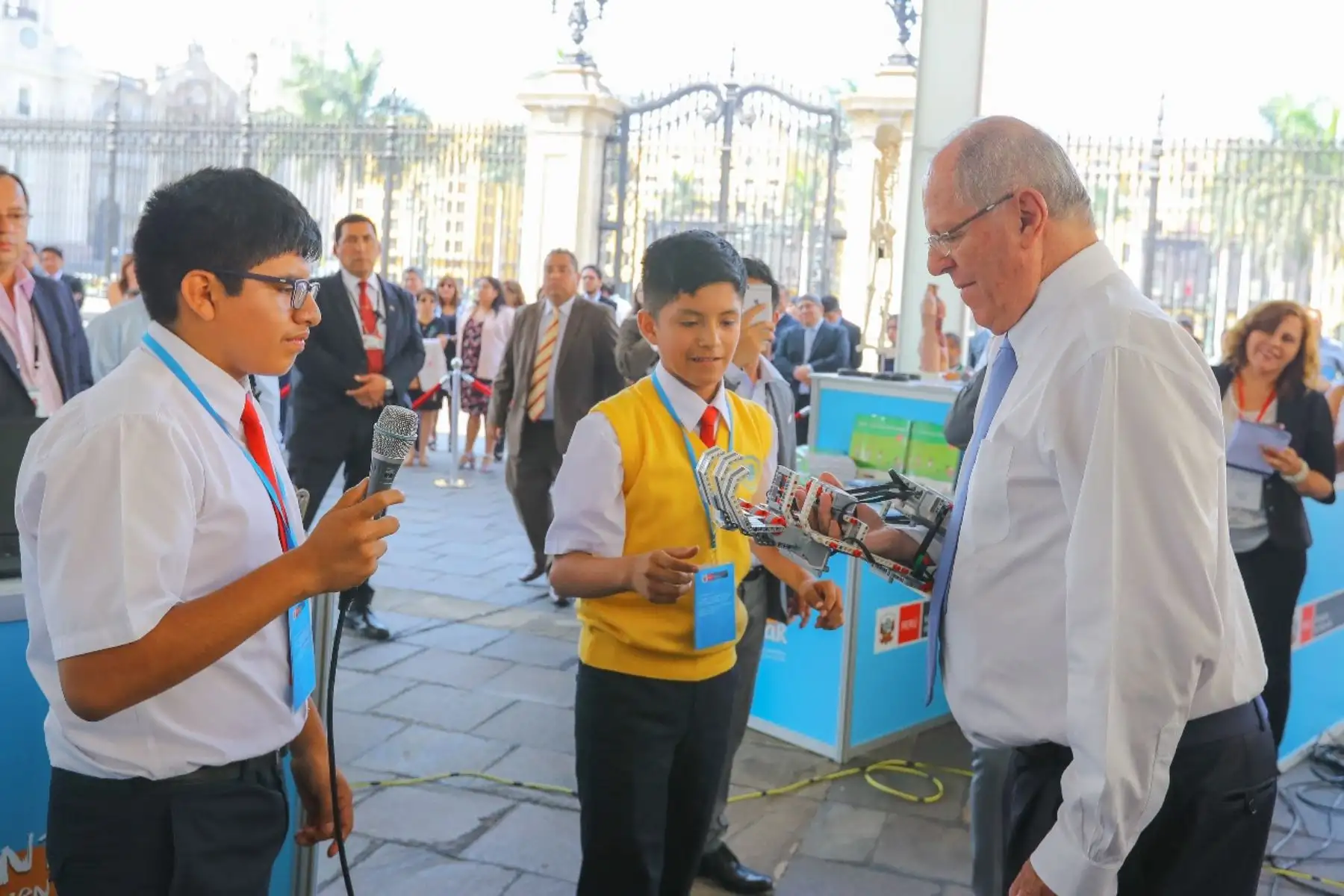 Presidente Pedro Pablo Kuczynski participa en la exhibición de materiales educativos para el año académico 2018, en la sede del Palacio de Gobierno. Foto: ANDINA/Prensa Presidencia.