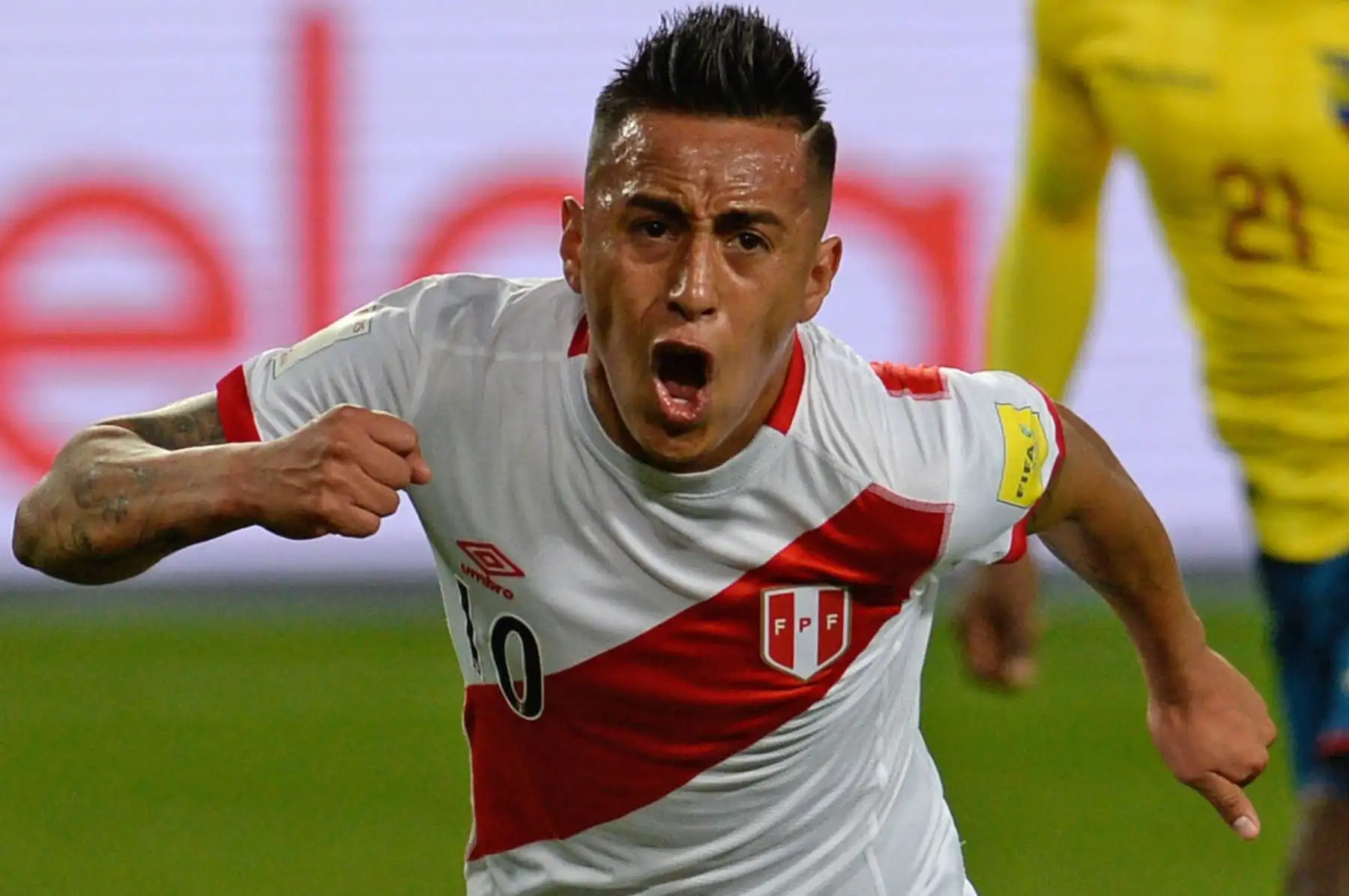 Chistian Cueva jugador convocado para la selección Peruana de futbol,  para los duelos ante Croacia e Islandia. Foto: AFP