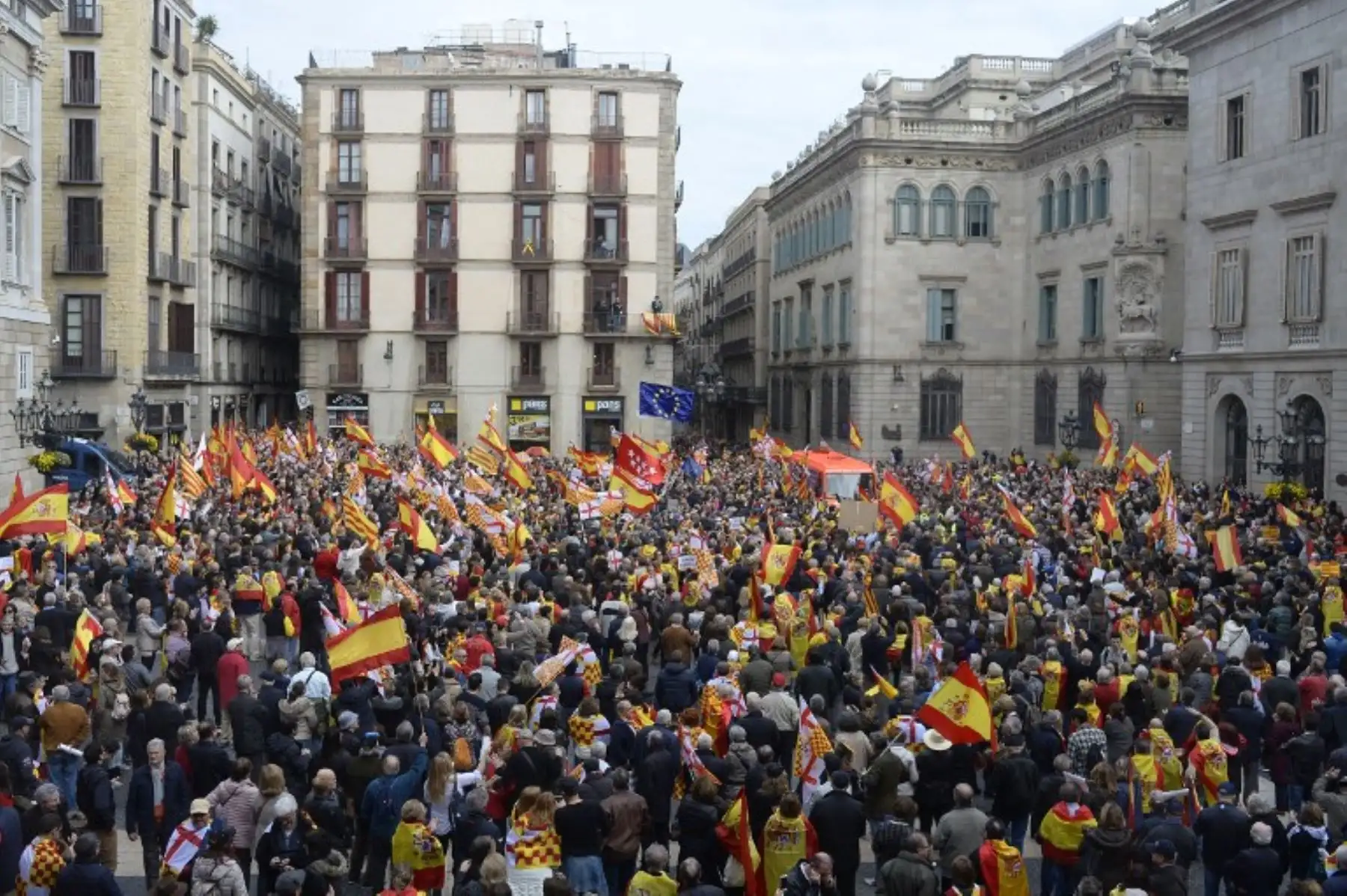 Mitin a favor de la unidad organizado por el movimiento Tabarnia, una región ficticia que quiere independizarse de Cataluña.Foto:AFP