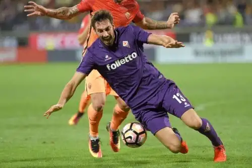 Davide Astori enluta al fútbol italiano tras morir de manera natural