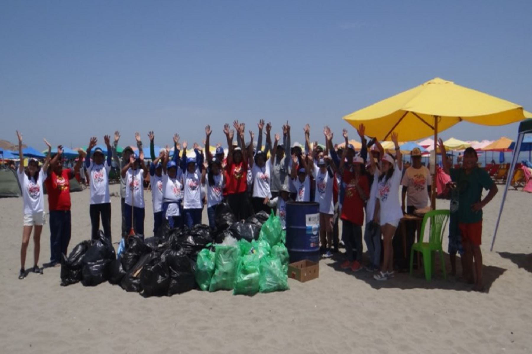 El próximo 29 de marzo la iniciativa “Peruanos Camiseta” se dirigirá a Ica, donde la jornada de limpieza se realizará en la playa La Mina, entre otras..ANDINA/Difusión