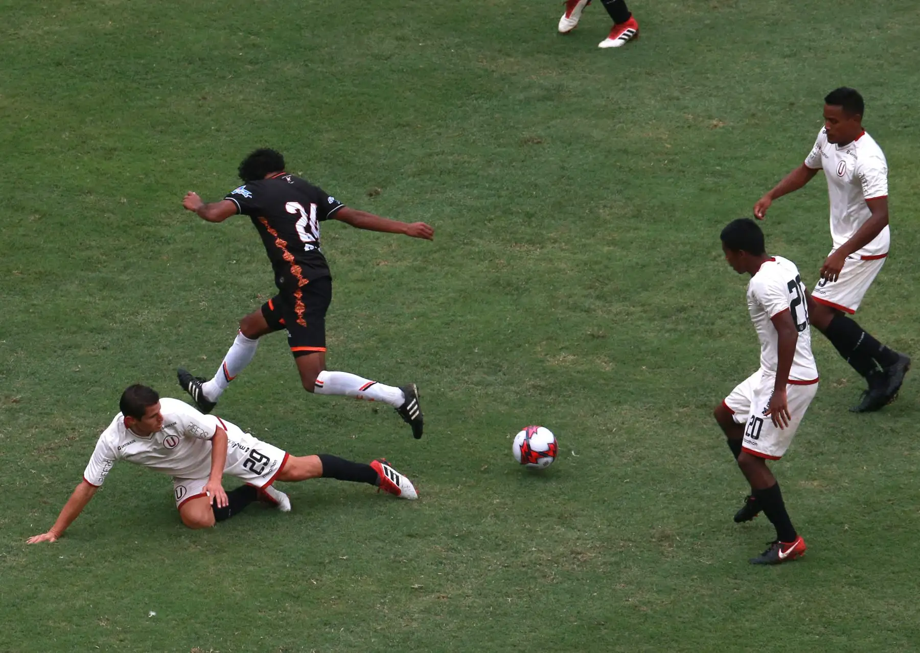 Universitario de Deportes igualó a un gol con Ayacucho FC en el Monumental. Foto: ANDINA/Vidal Tarqui