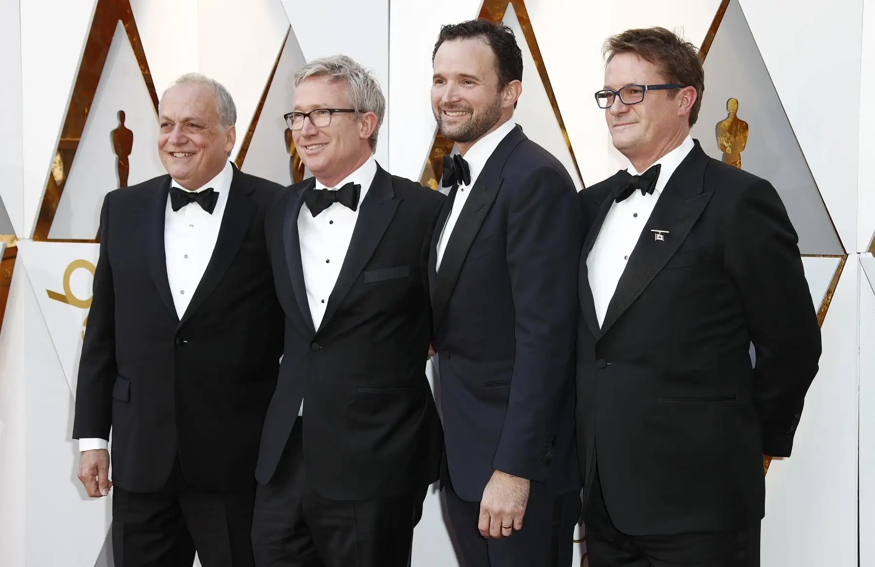 Joe Letteri, Daniel Barrett, Dan Lemmon y Joel Whist llegan a la ceremonia anual número 90 de los Premios de la Academia en el Teatro Dolby en Hollywood. Foto: EFE