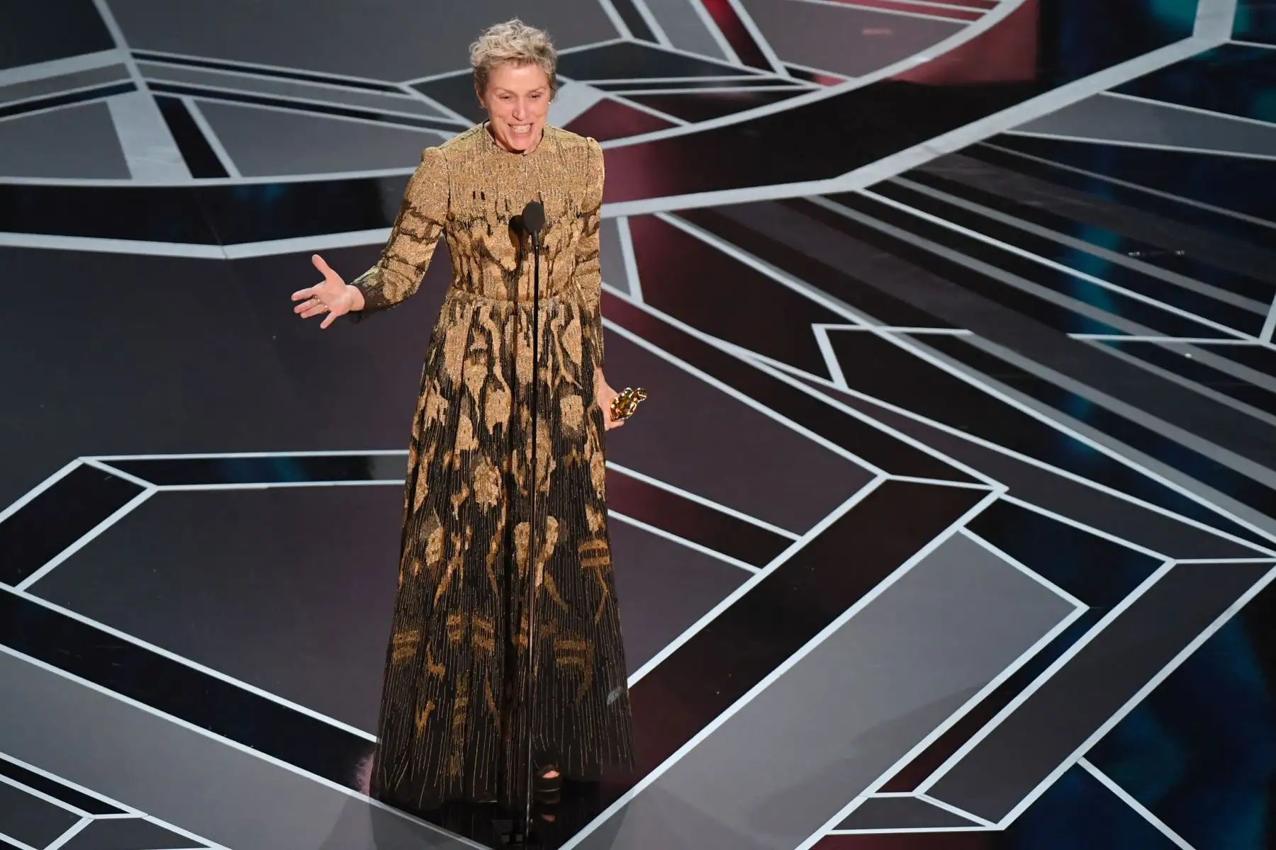 Frances McDormand gana Óscar a la mejor actriz por "Tres carteles por un crimen". Foto: AFP