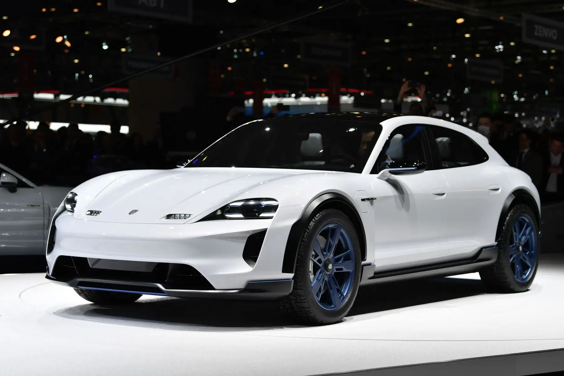 Nuevo Porsche Mission E Cross Turismo. Foto: AFP