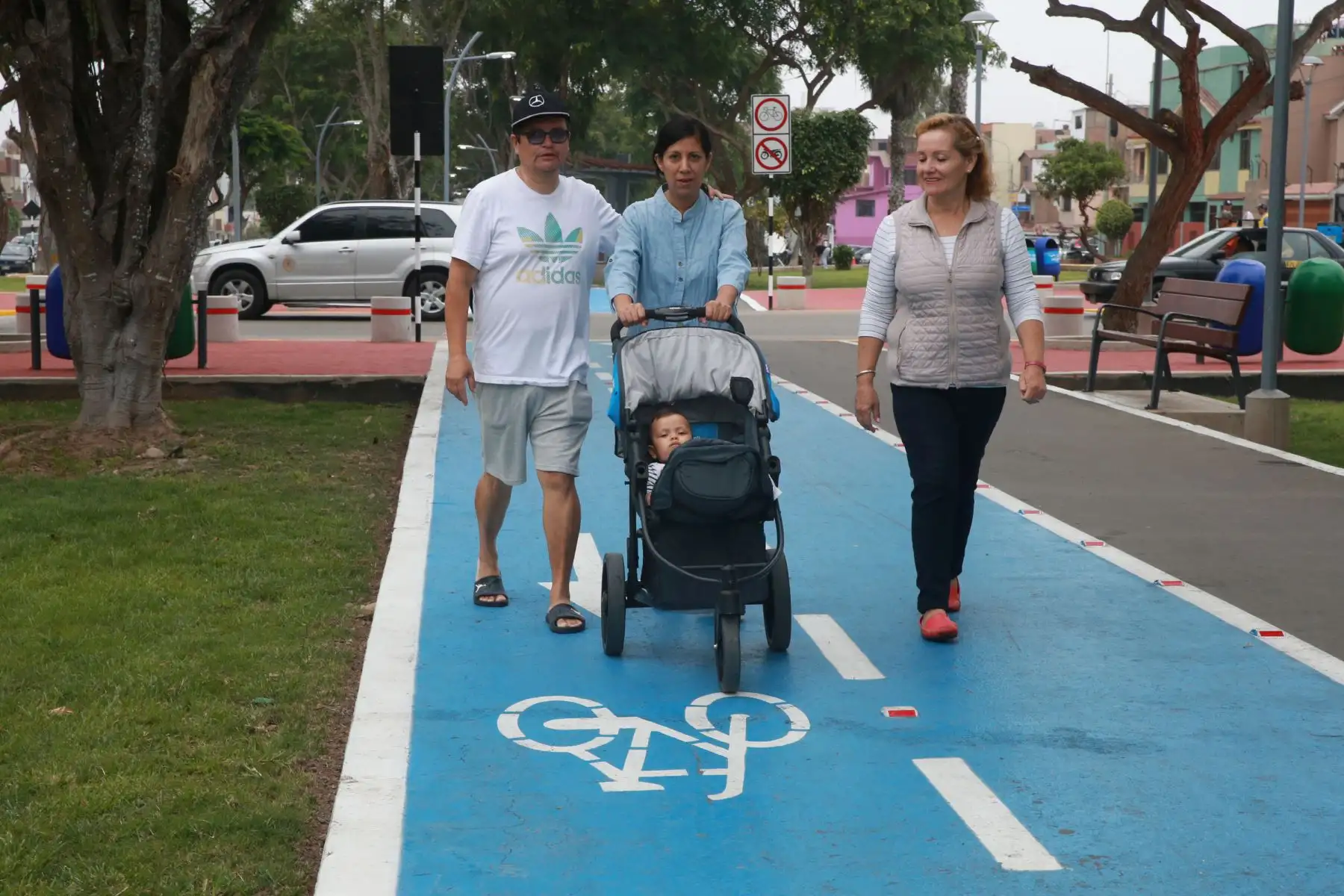 Son 3 kilómetros de bulevar, con una ciclovía, juegos infantiles, gimnasio al aire libre, fuentes de agua, iluminación led. Foto: ANDINA/Norman Córdova