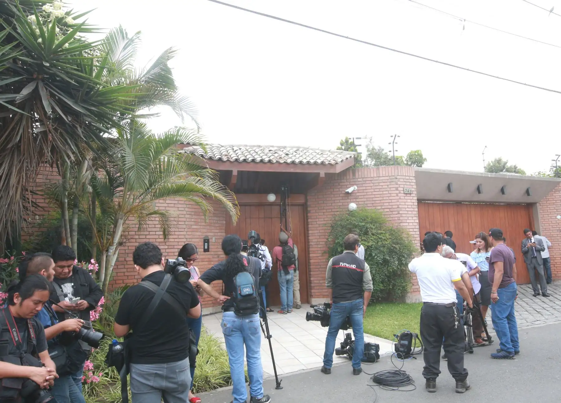 Fiscalía allana casa de Jaime Yoshiyama. Foto: ANDINA/Jhony Laurente