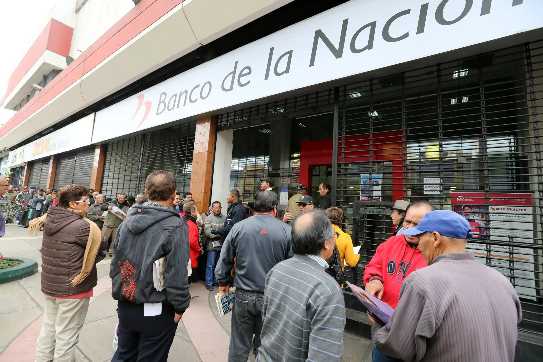 Si no aceptan cancelar el crédito dado al propietario original, el bien pasa a manos del banco. Foto: ANDINA/Norman Córdova