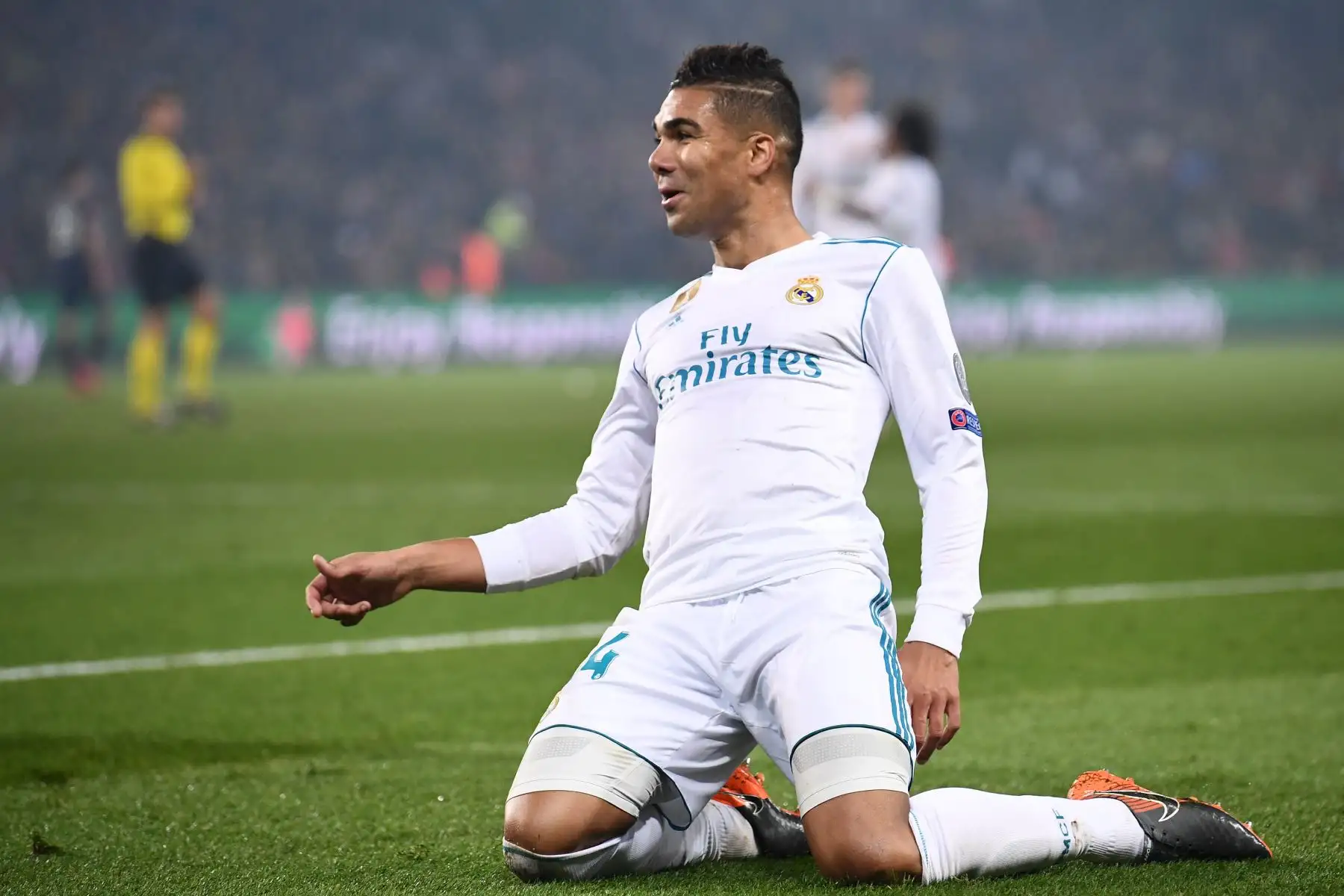 El centrocampista brasileño del Real Madrid Casemiro celebra después de anotar el segundo gol.Foto:AFP