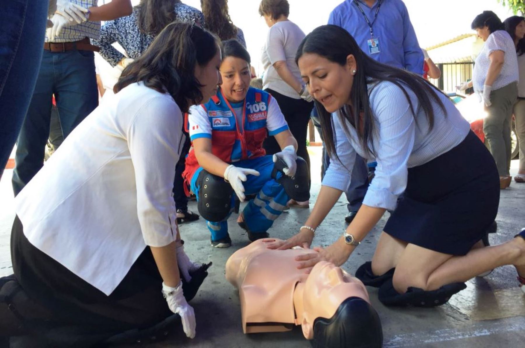 SAMU capacita en primeros auxilios a 200 profesionales de Digesa. Foto: ANDINA/Difusión.