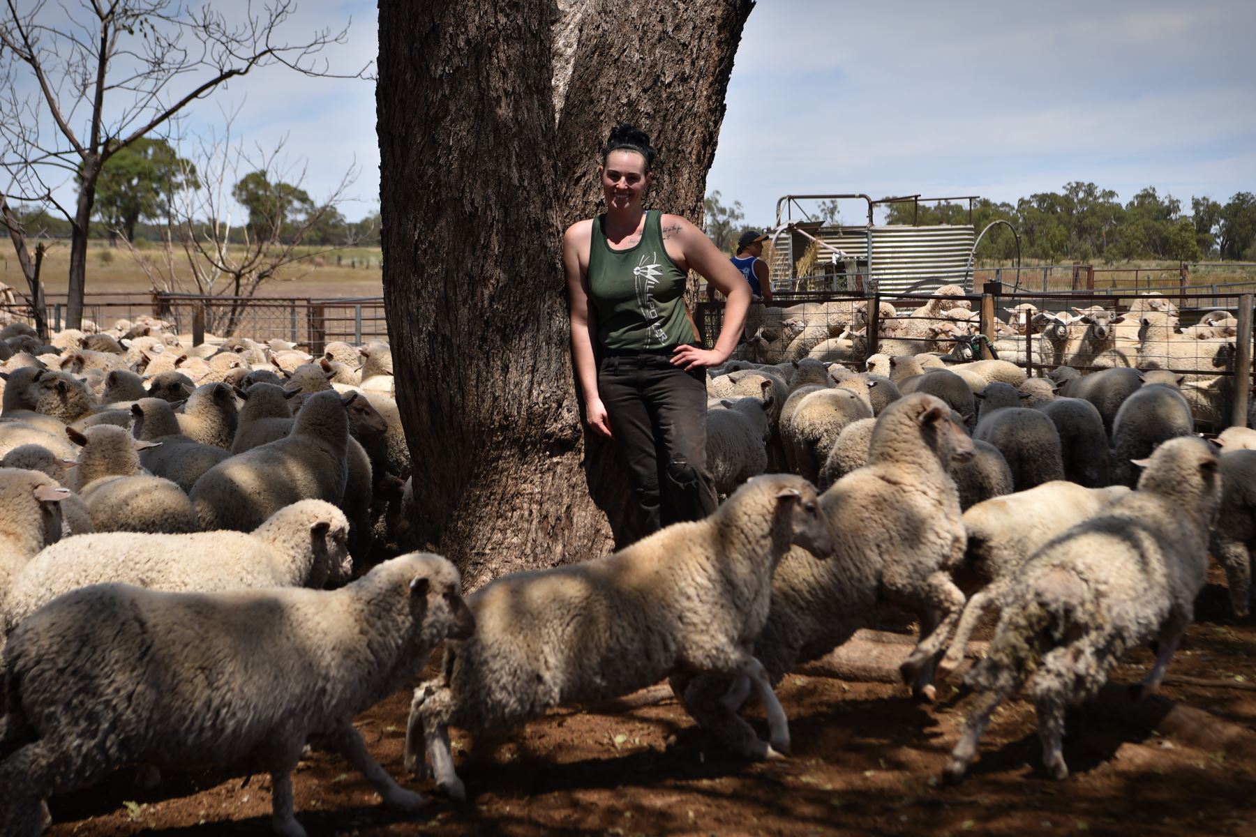 Esquiladora de ovejas australiana Emma Billet, de 28 años. Foto: AFP
