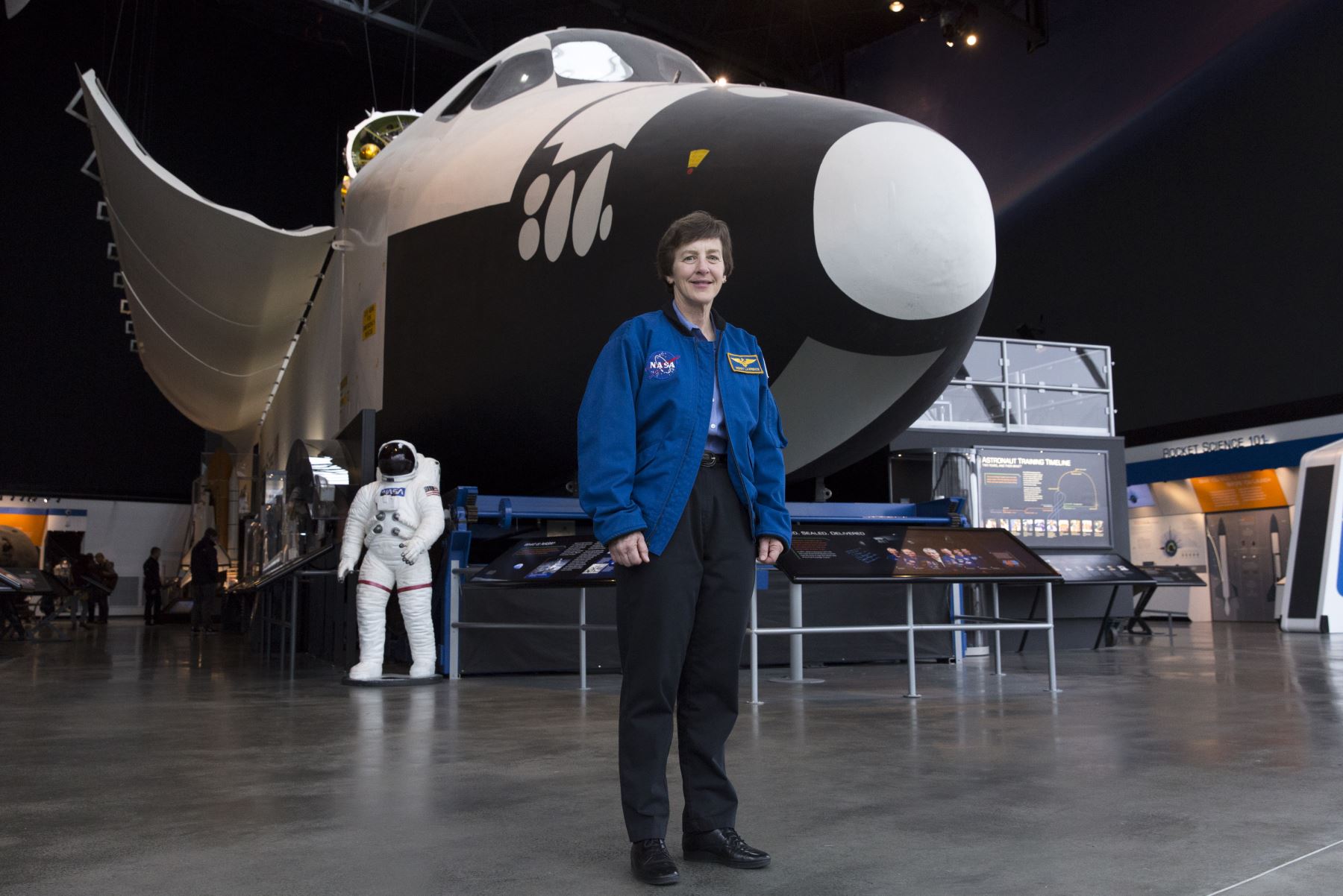 Wendy Lawrence, de 58 años, capitana de la Armada estadounidense retirada y ex astronauta de la NASA. Foto: AFP