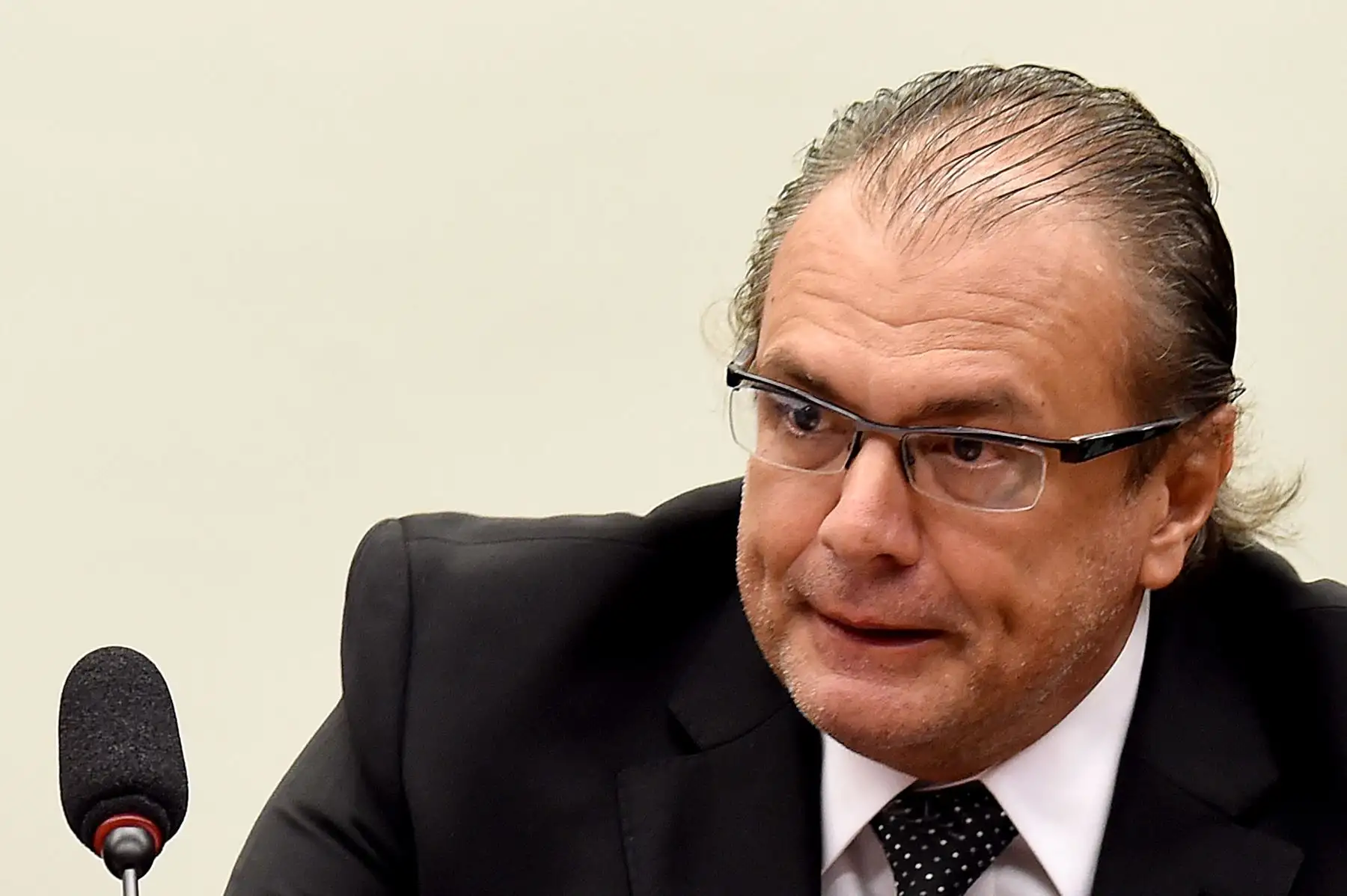 La Justicia también consideró culpables de recibir los sobornos a los exdirectores de la petrolera estatal brasileña Petrobras, Rogerio Santos (20 años), Pedro Barusco y Paulo Roberto Costa, y al empresario Youssef por intermediar. Foto: AFP