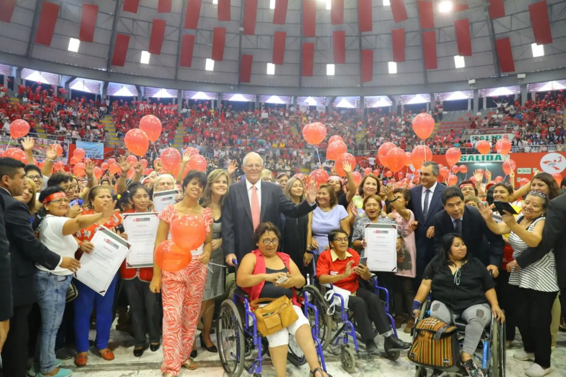 Presidente Kuczynski participa en actividad por el Día de la Mujer