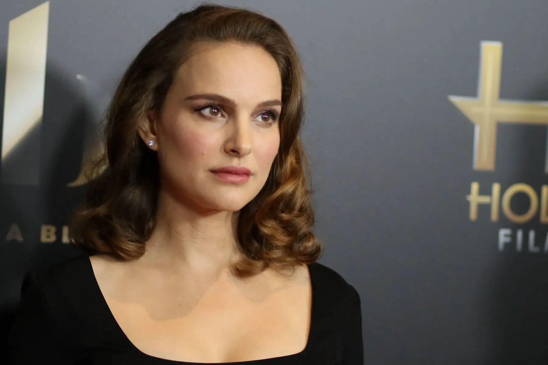 Natalie Portman (Actriz)
“Las mujeres inteligentes aman hombres inteligentes más de lo que los hombres inteligentes las aman a ellas”. Foto: AFP