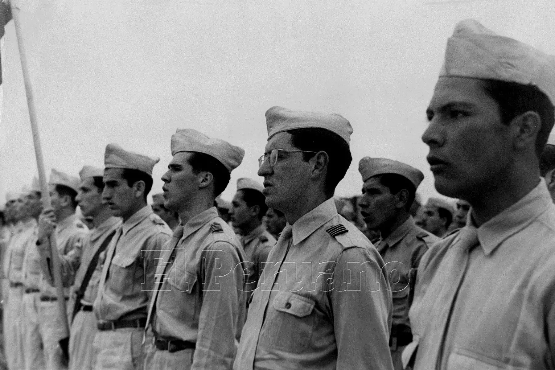 Lima - 30 julio 1959 / Un batallón de un colegio nacional formado en el Campo de Marte durante el gran desfile escolar por Fiestas Patrias.