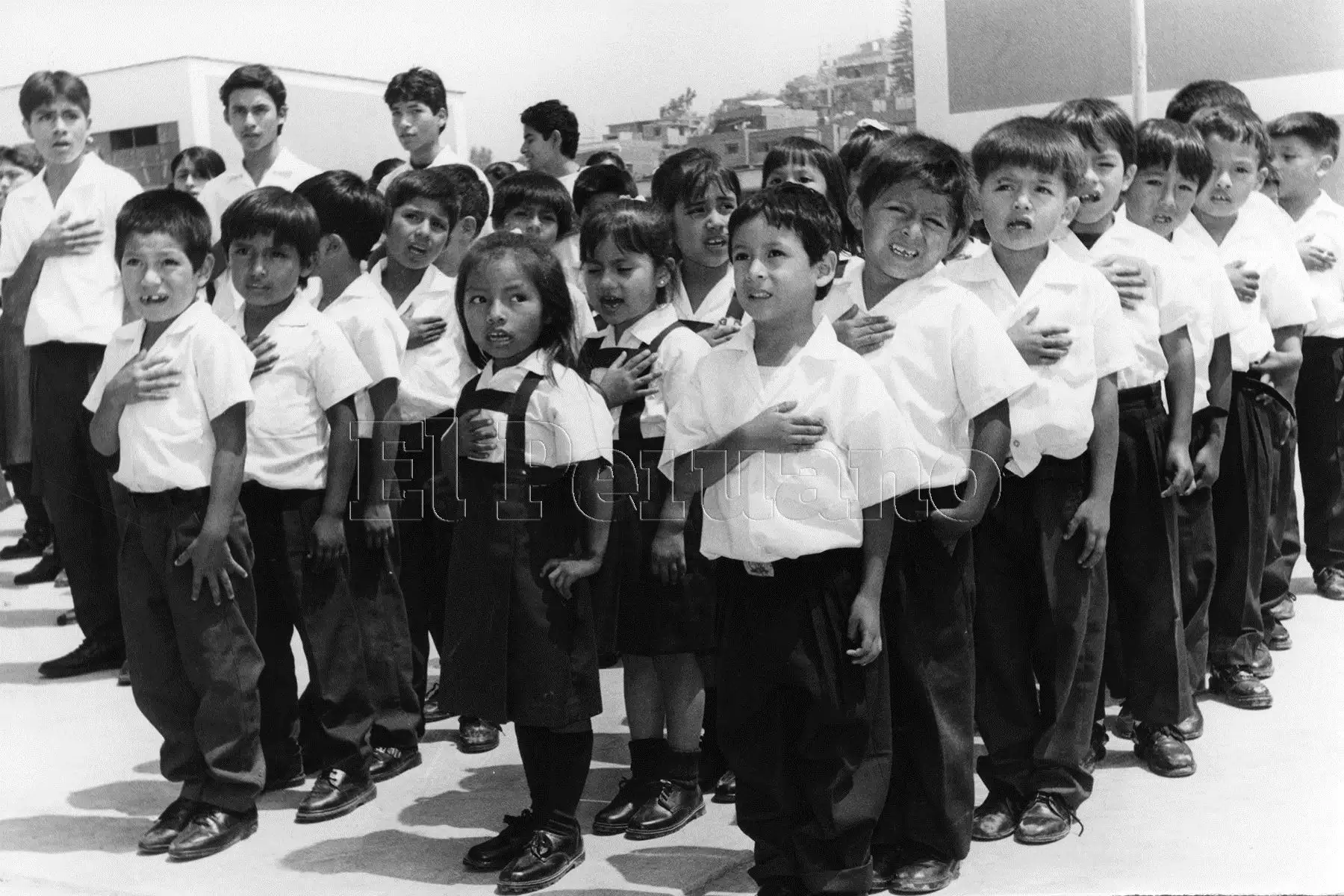 Lima - 1 abril 1996 / Inicio de clases en los colegios estatales del país.