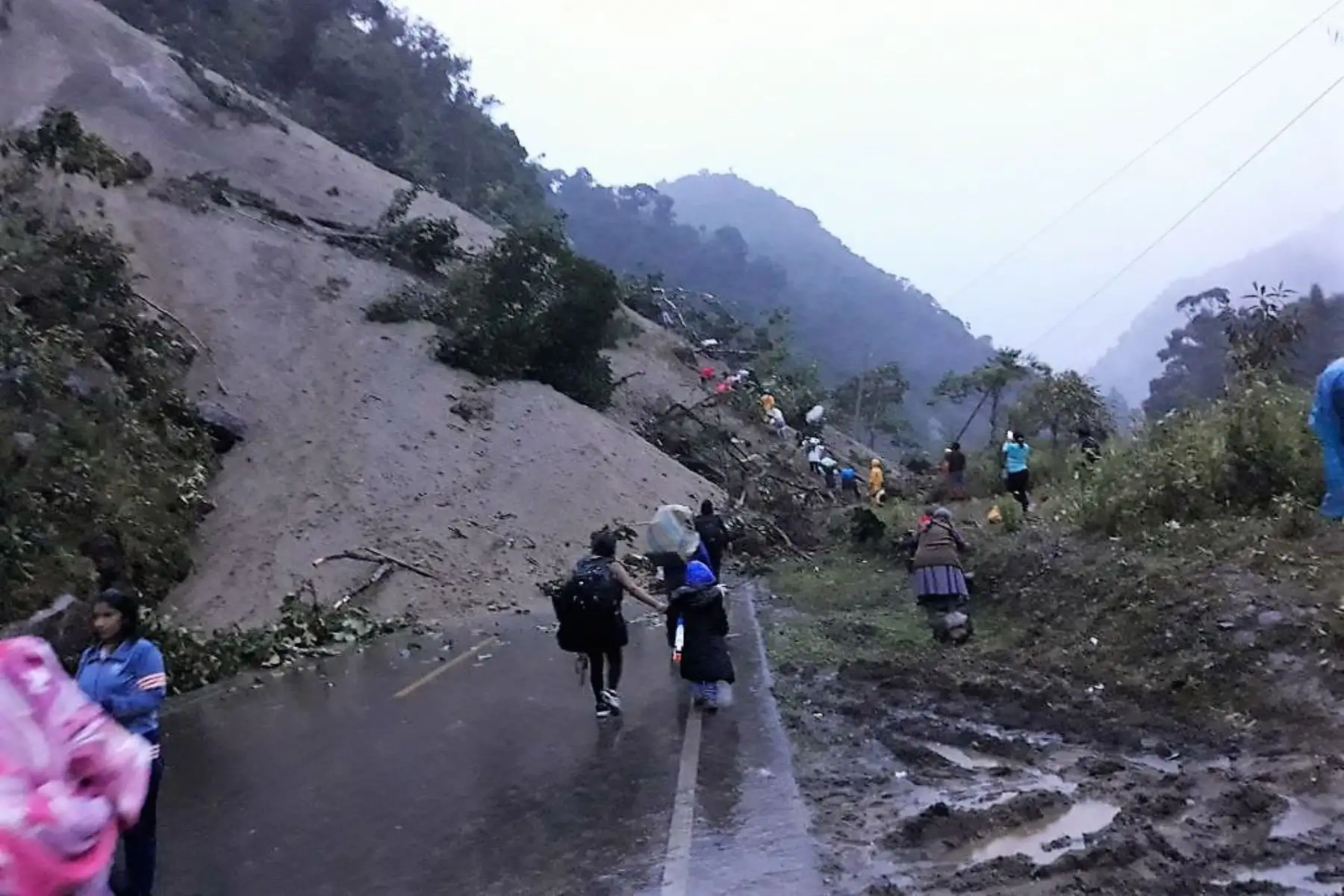 Derrumbe afecta la vía Interoceánica en ruta Cusco-Madre de Dios. Cortesía