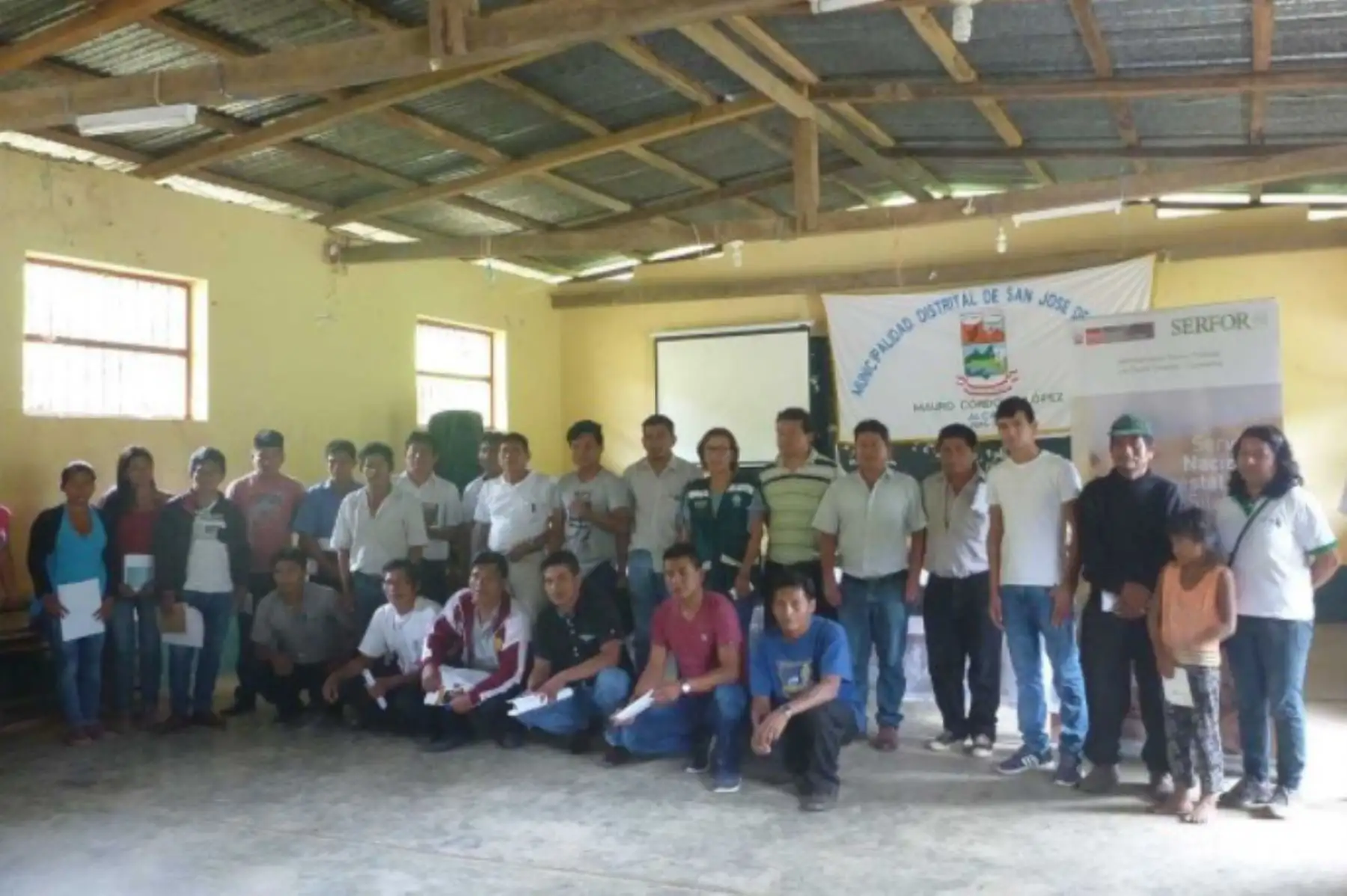 El Servicio Nacional Forestal y de Fauna Silvestre (Serfor), capacitó a más de 50 pobladores de la etnia awajún de la comunidad indígena Naranjos, del distrito San José de Lourdes, provincia de San Ignacio, región Cajamarca, en el uso sostenible de sus recursos naturales.