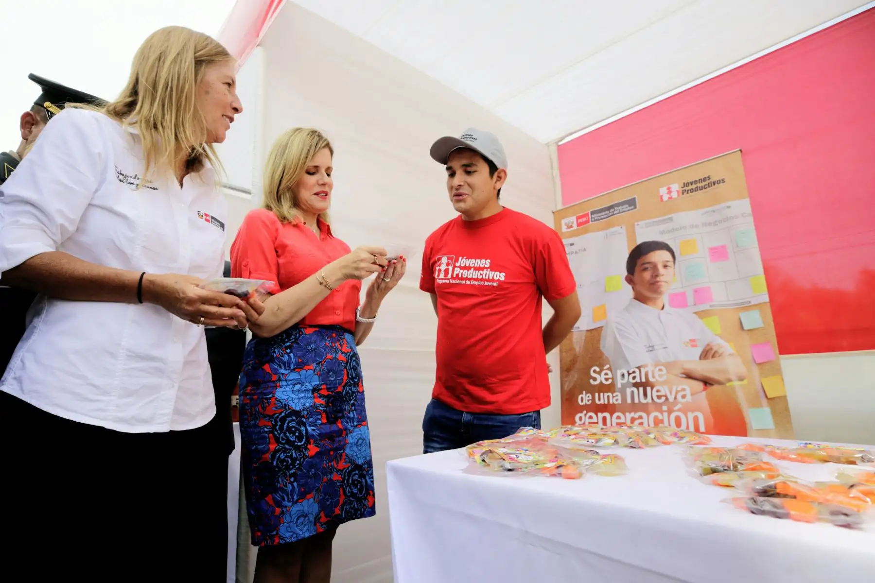 La jefa del Gabinete, Mercedes Aráoz, inaugura la feria Cierre de Campaña Escolar Produce 2018. Foto: ANDINA/PCM.