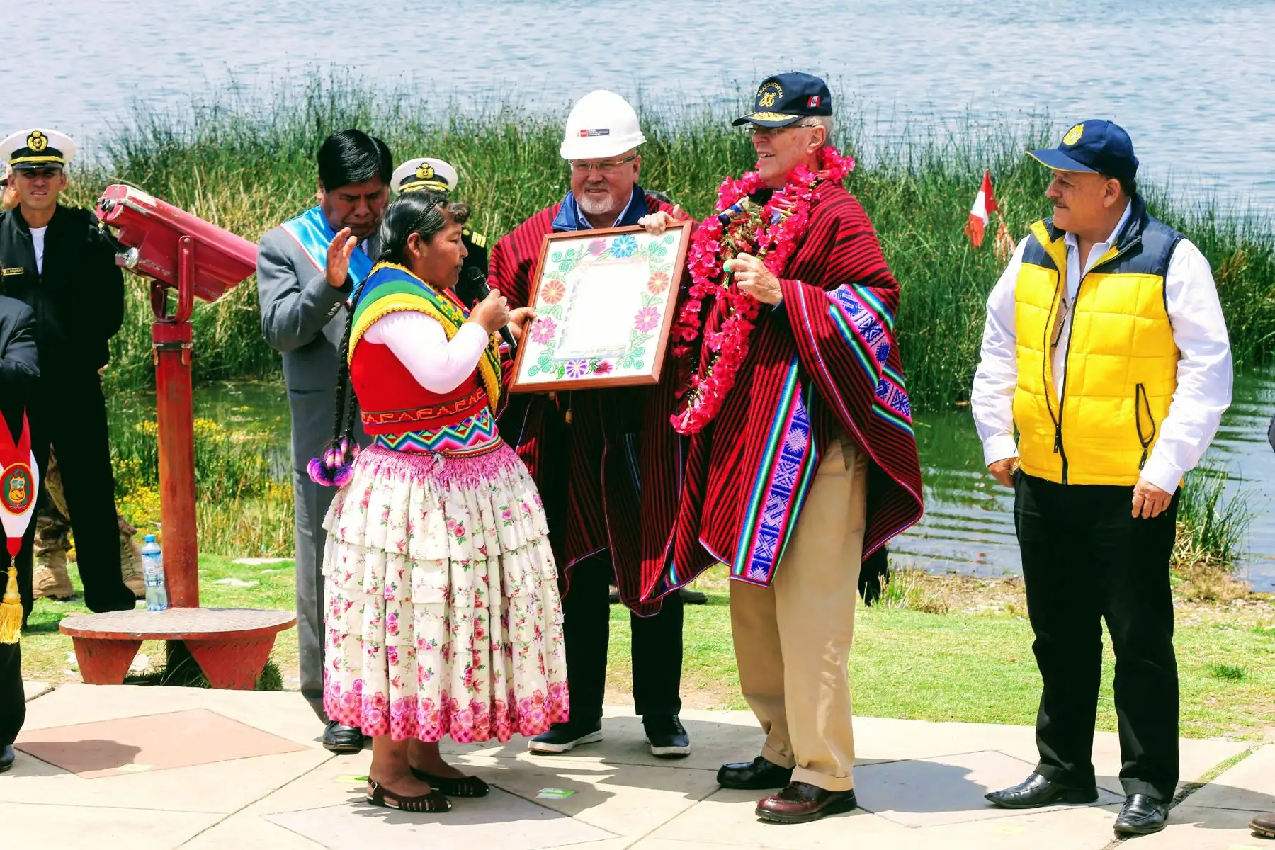Presidente Kuczynski declara la viabilidad de la construcción de diez plantas de tratamiento de aguas residuales que descontaminarán el lago Titicaca y mejorarán la calidad de vida en la región Puno. Foto: ANDINA/Luis Iparraguirre.