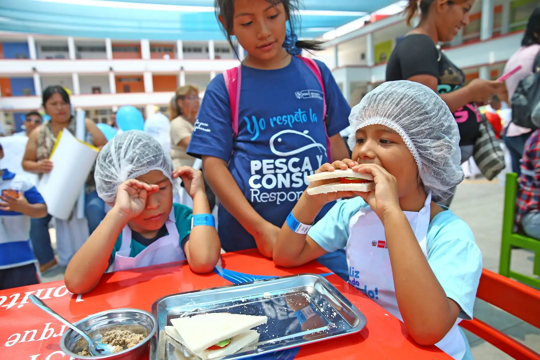 El Programa Nacional A Comer Pescado, del Ministerio de la Producción, presenta innovadoras loncheras escolares saludables con pescado. Foto: ANDINA/Melina Mejía.