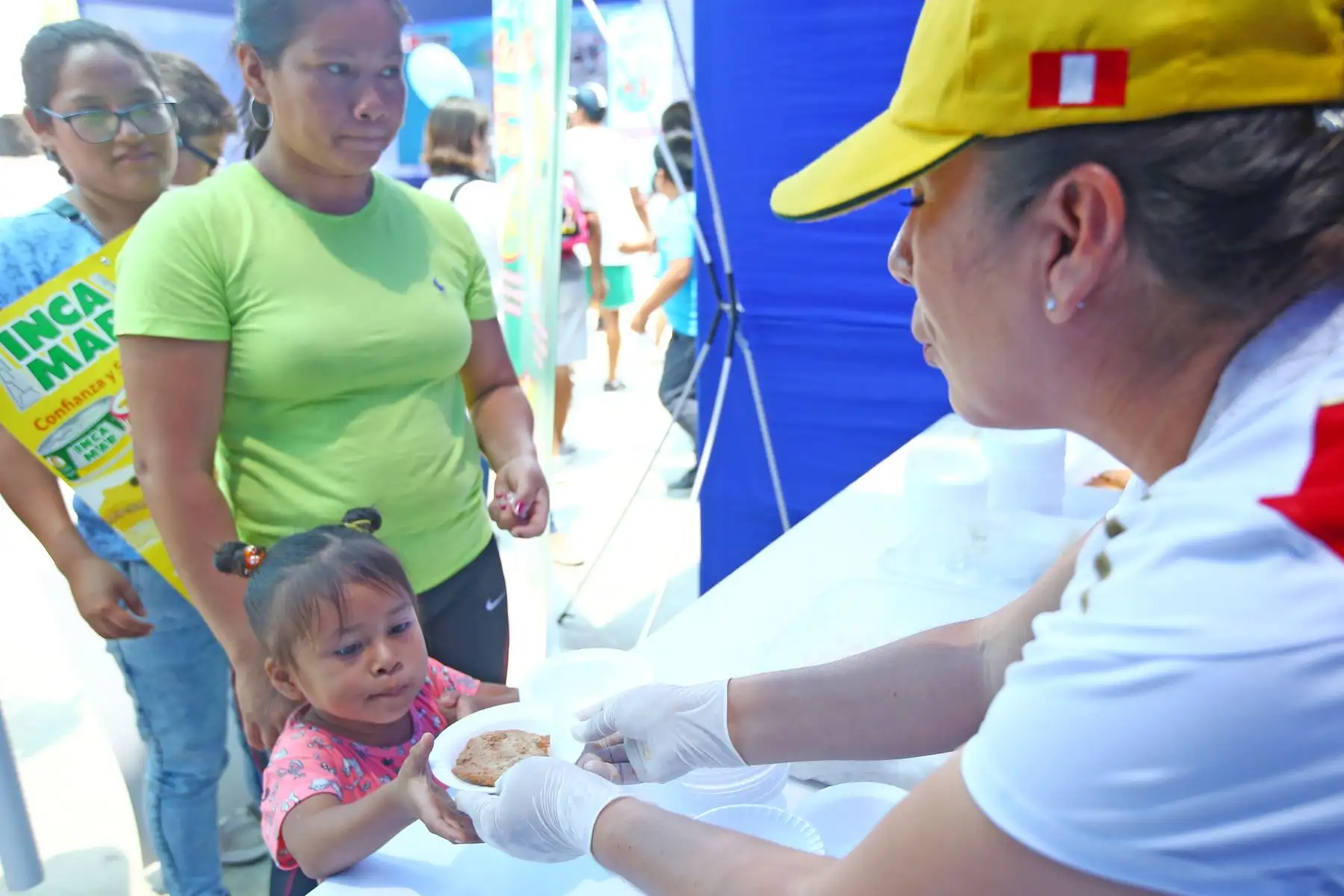 Las loncheras escolares saludables con pescado buscan contribuir a la lucha contra la anemia, la desnutrición, el sobrepeso y la obesidad que afectan a los niños del Perú. Foto: ANDINA/Melina Mejía.