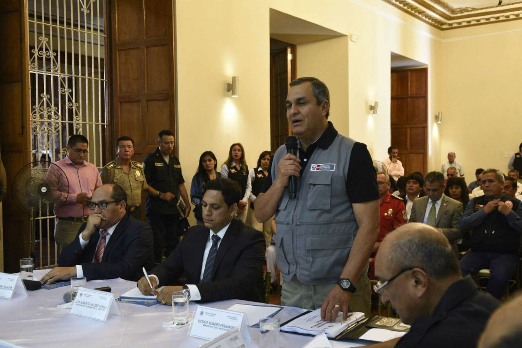 El ministro del Interior, Vicente Romero Fernández, encabezó la sesión extraordinaria de la Consejo Regional de Seguridad Ciudadana (Coresec) de La Libertad, convocada tras los últimos hechos de violencia registrados en la ciudad.