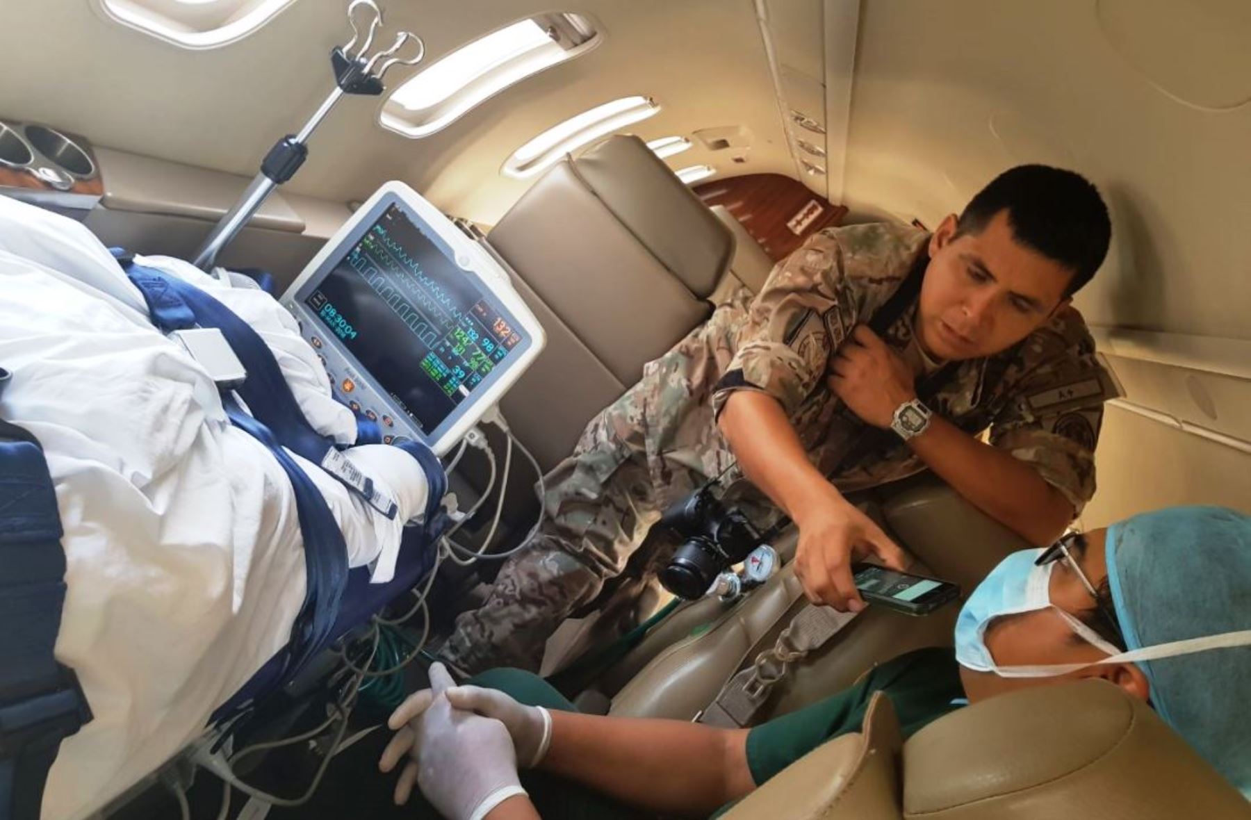 La Fuerza Aérea Peruana realizó el traslado de un menor con graves quemaduras.ANDINA/Difusión