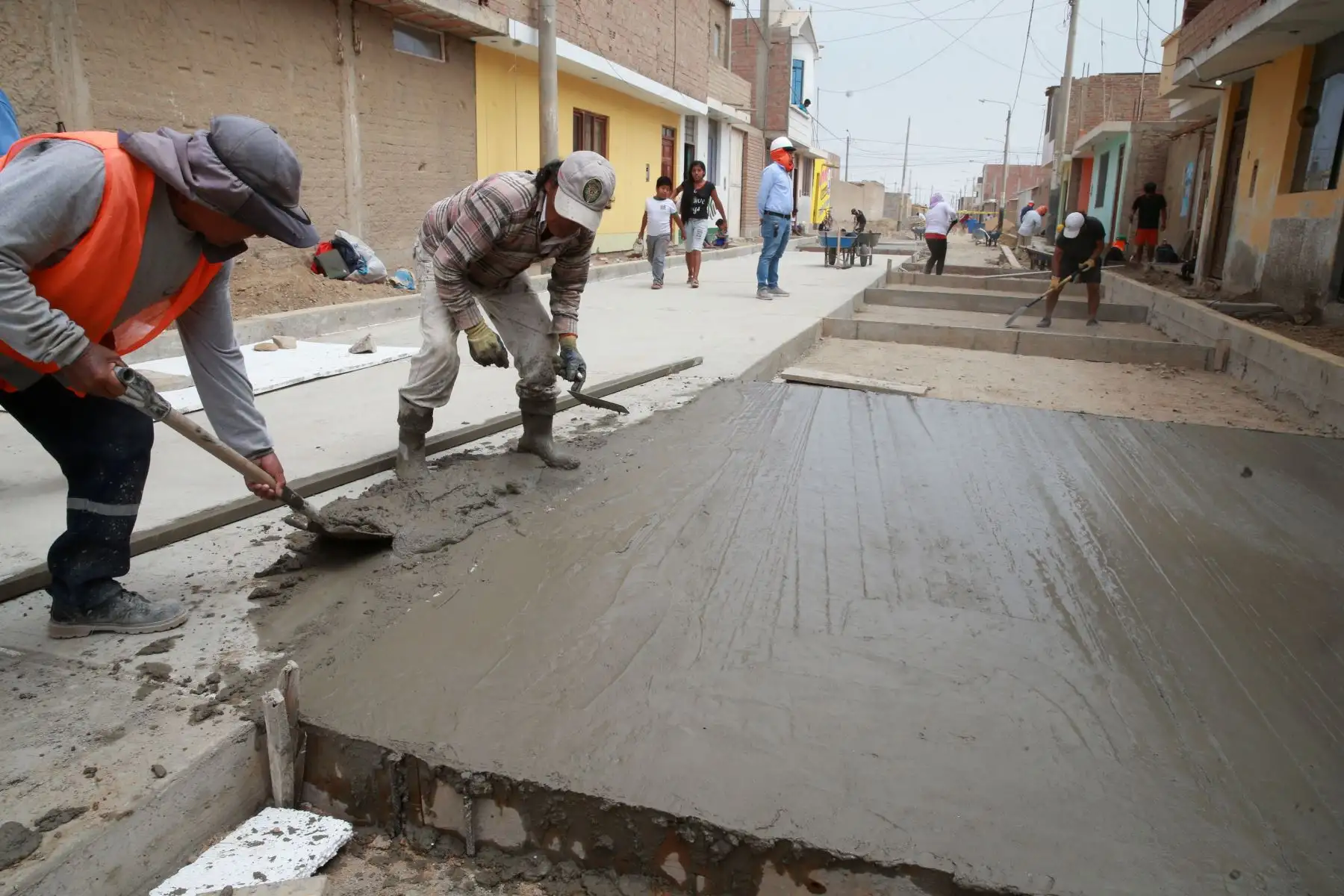 Obras de reconstrucción. ANDINA/Vidal Tarqui