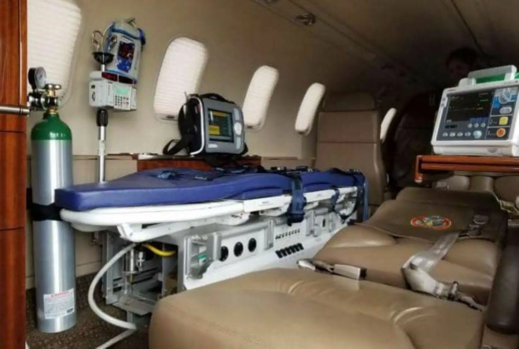 La Fuerza Aérea Peruana trasladó a un niño con graves quemaduras a la ciudad de Houston para su inmediata atención en un hospital especializado, como parte de la labor humanitaria que desarrolla a través de sus vuelos aeromédicos. Foto:ANDINA/Difusión