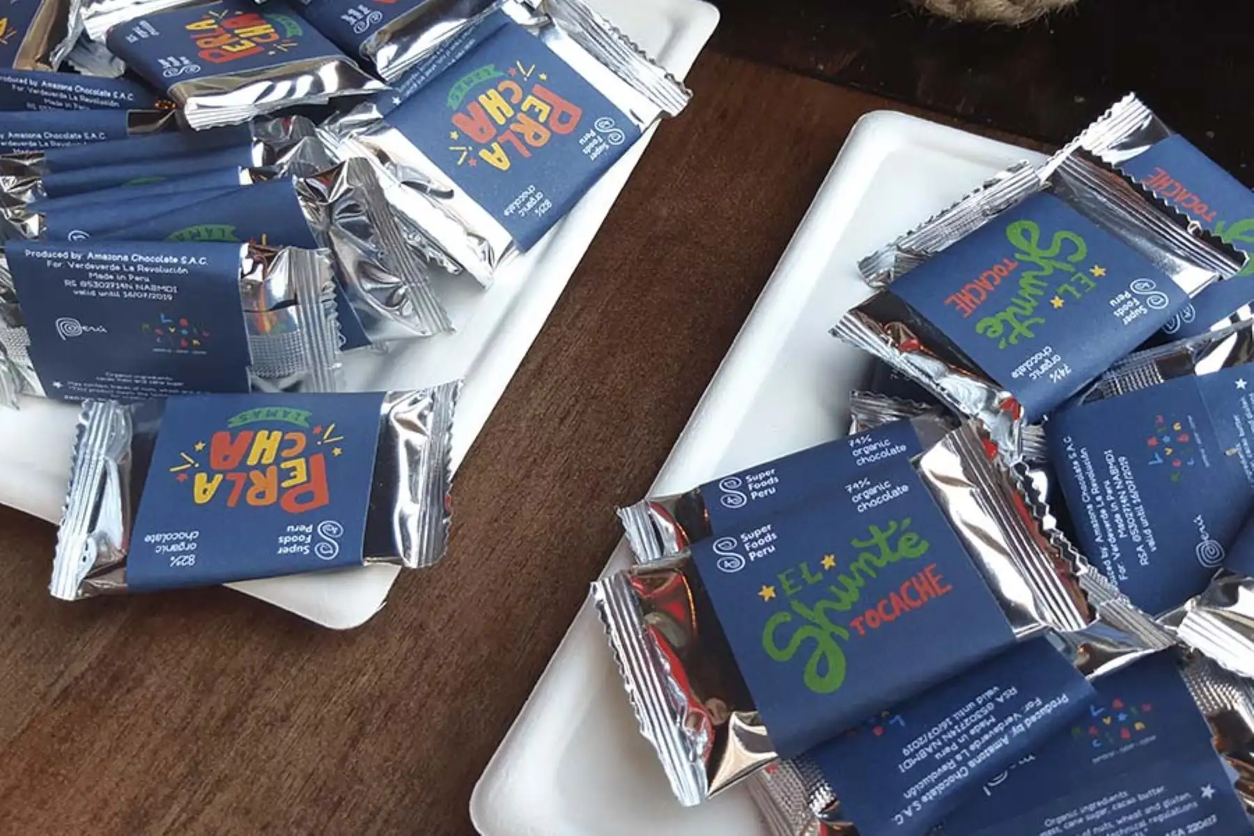 Cada día hay talleres de chocolatería con productos con 70% de cacao. Los asistentes a la Casa Perú pueden probar la variedad de chocolates peruanos.  Foto: ANDINA