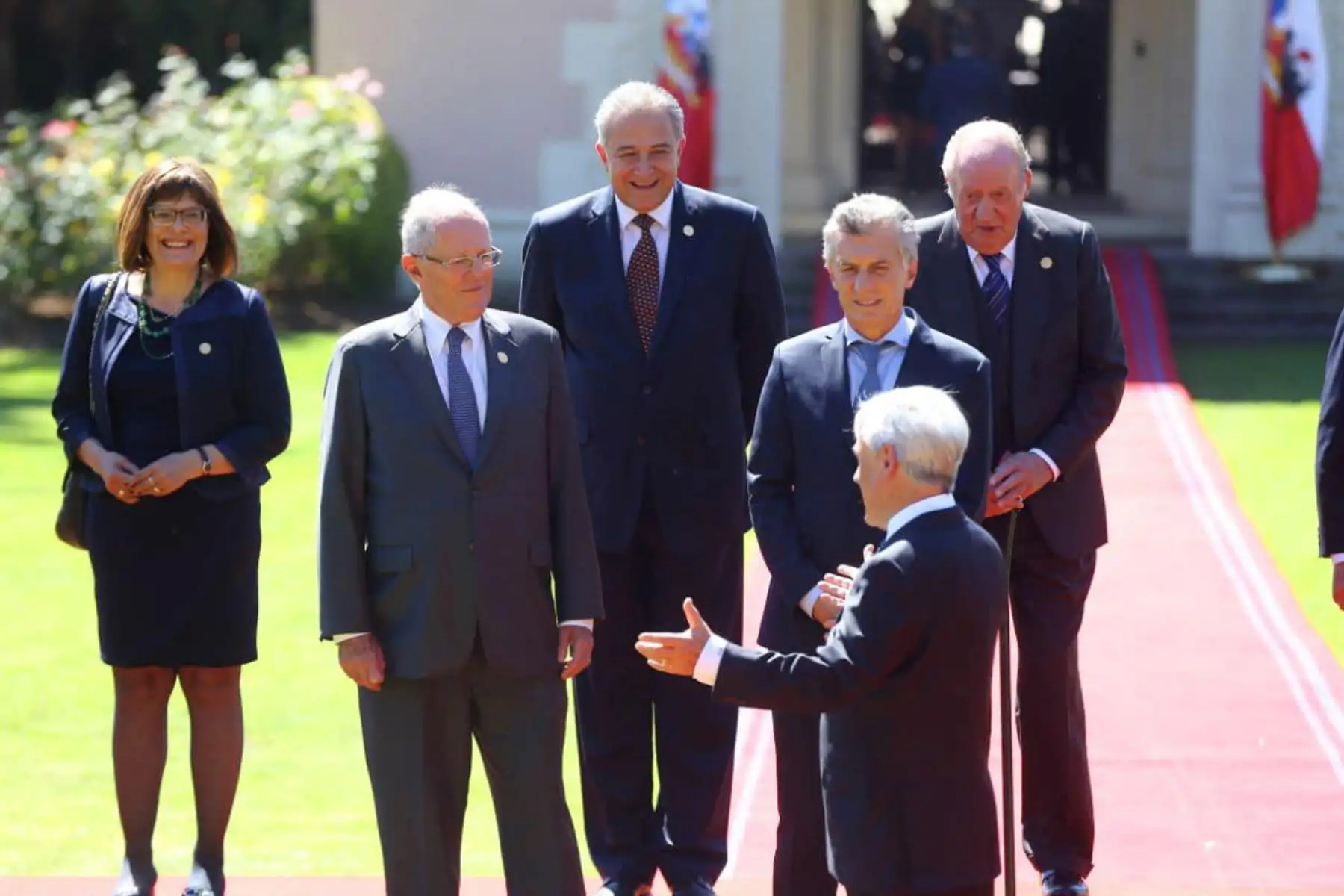 Presidente Pedro Pablo Kuczynski participa en la fotografía oficial tras el almuerzo a jefes de Estado, ofrecido por el mandatario Sebastián Piñera, en Cerro Castillo, Viña Del Mar.Foto:ANDINA/Prensa Presidencia