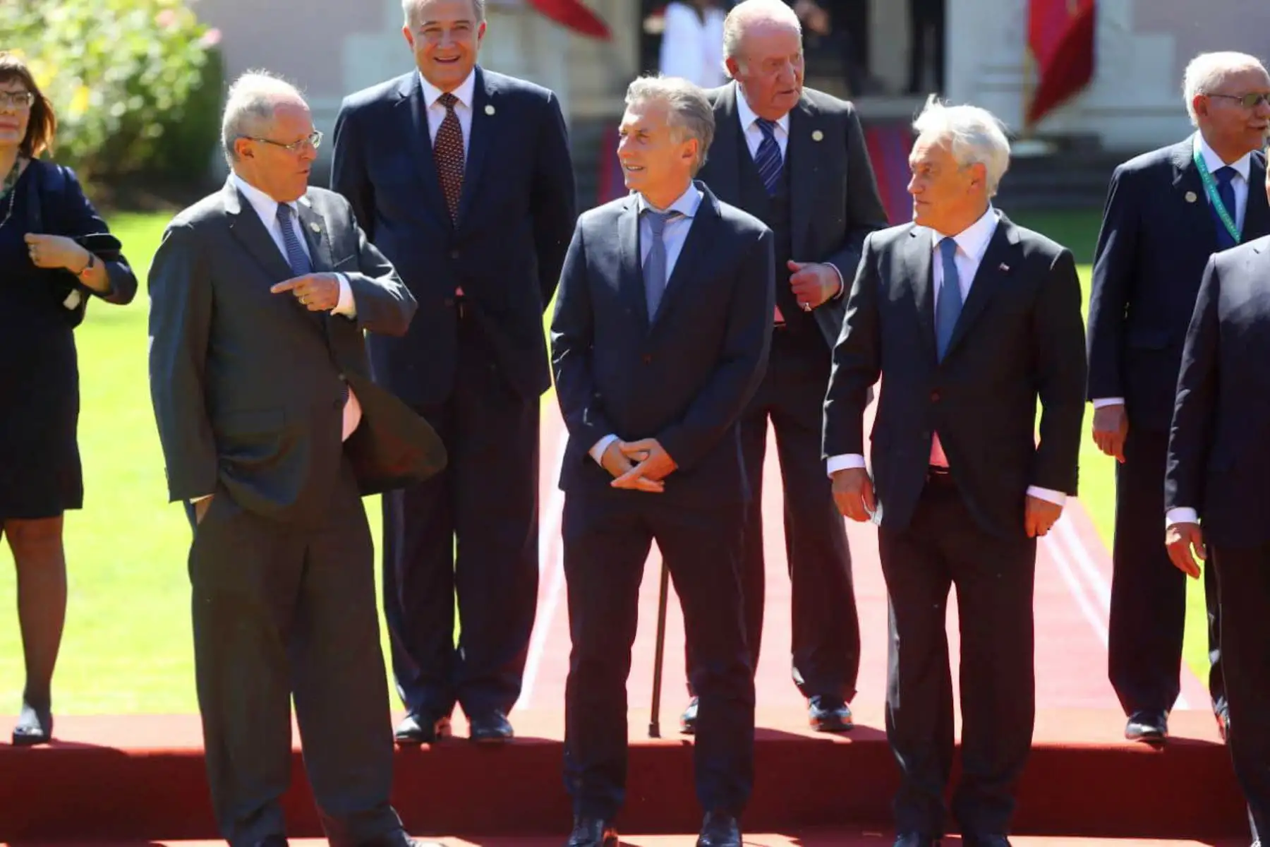 Presidente Pedro Pablo Kuczynski participa en la fotografía oficial tras el almuerzo a jefes de Estado, ofrecido por el mandatario Sebastián Piñera, en Cerro Castillo, Viña Del Mar.Foto:ANDINA/Prensa Presidencia