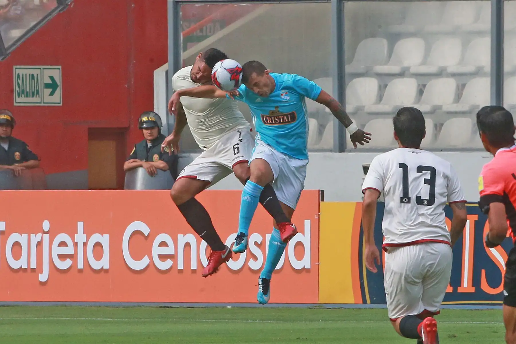 Universitario y Cristal igualaron está tarde 1-1 en el Estado Nacional. Foto:ANDINA/ Jhony Laurente