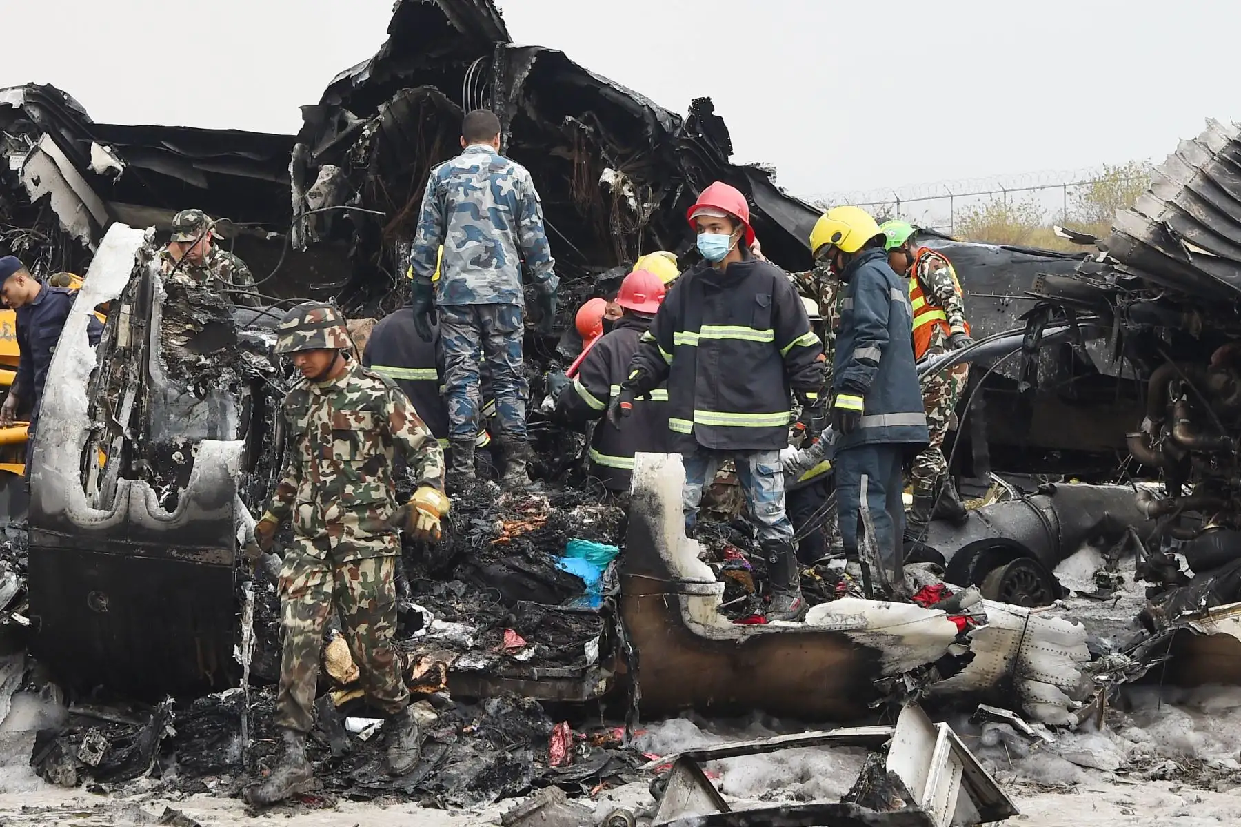 40 muertos y 23 heridos en avión que se estrelló en Nepal. Foto: AFP