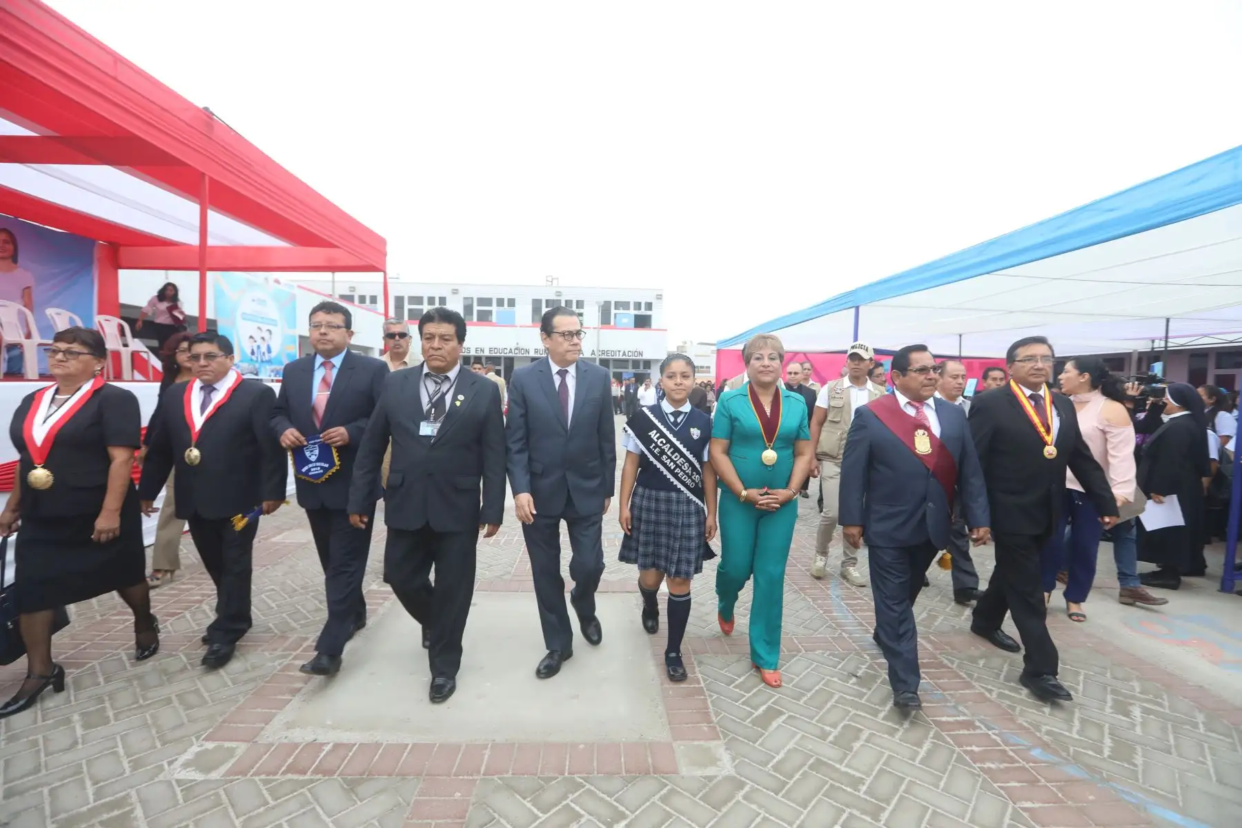 Ministro de justicia y derechos humanos Enrique Mendoza inaugura el buen año escolar 2018 en Chimbote. Foto: ANDINA/ MINJUS